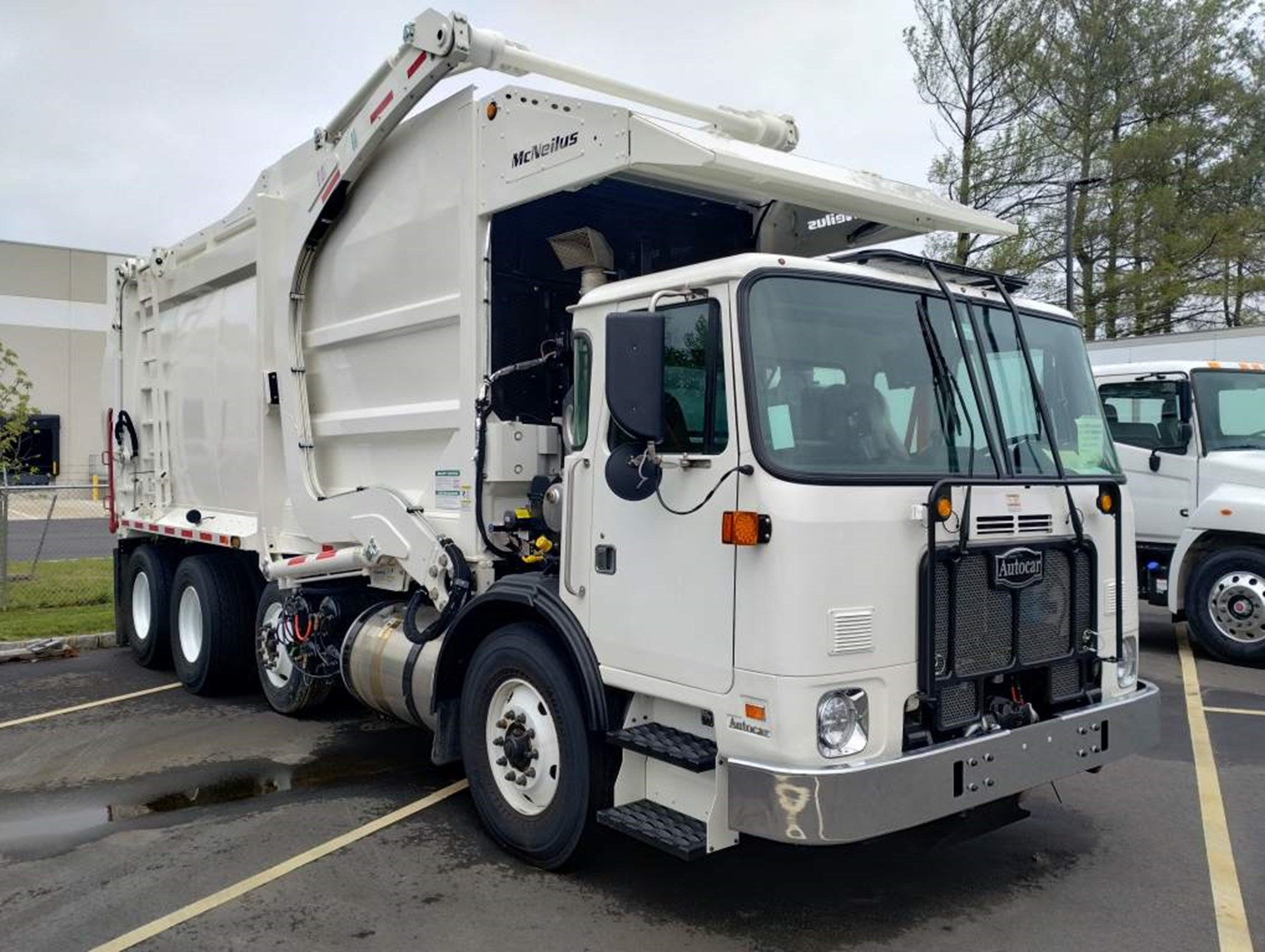 2024 AUTOCAR ACX64 - image 3 of 6