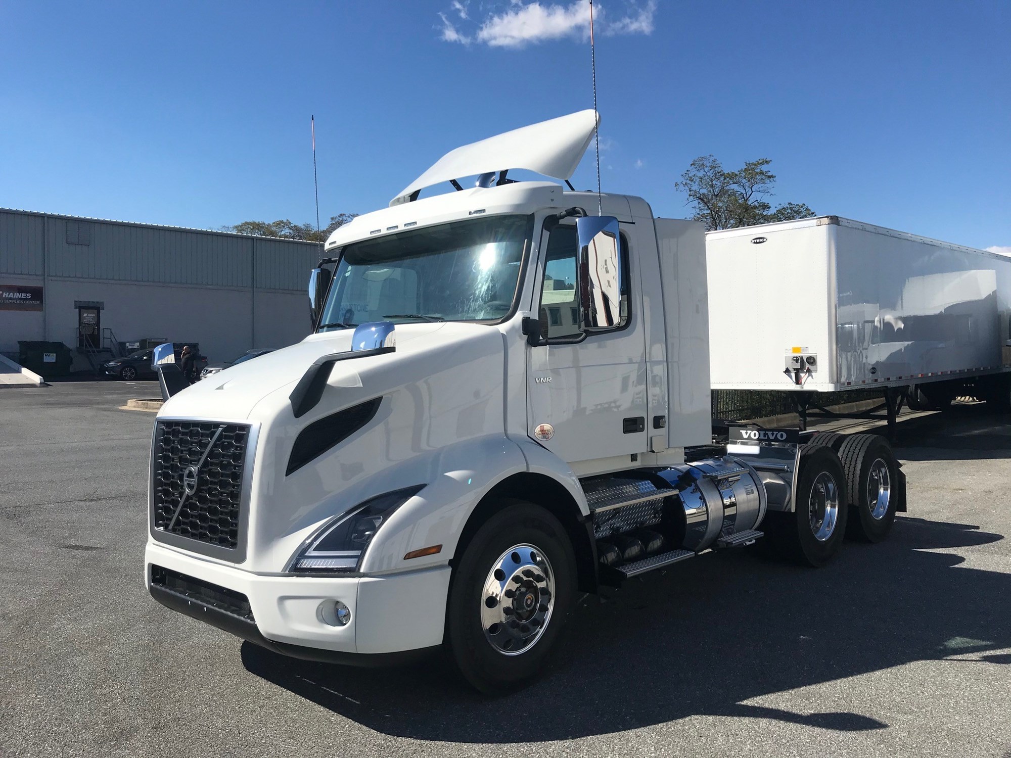 2026 VOLVO VNR64T300 - image 1 of 2