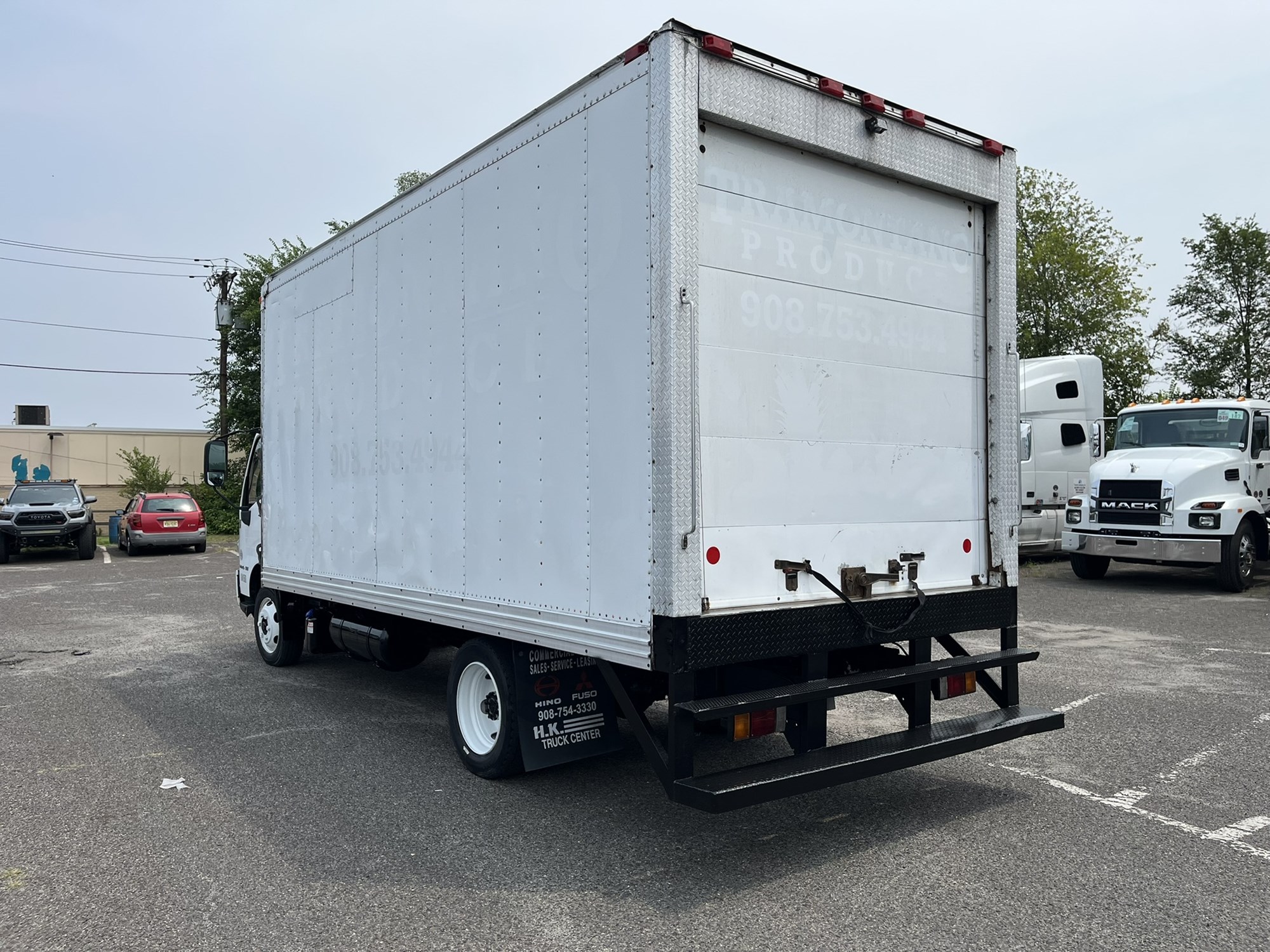 2019 HINO 195 - image 6 of 6