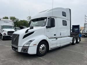 2023 VOLVO VNL860 1092232-01