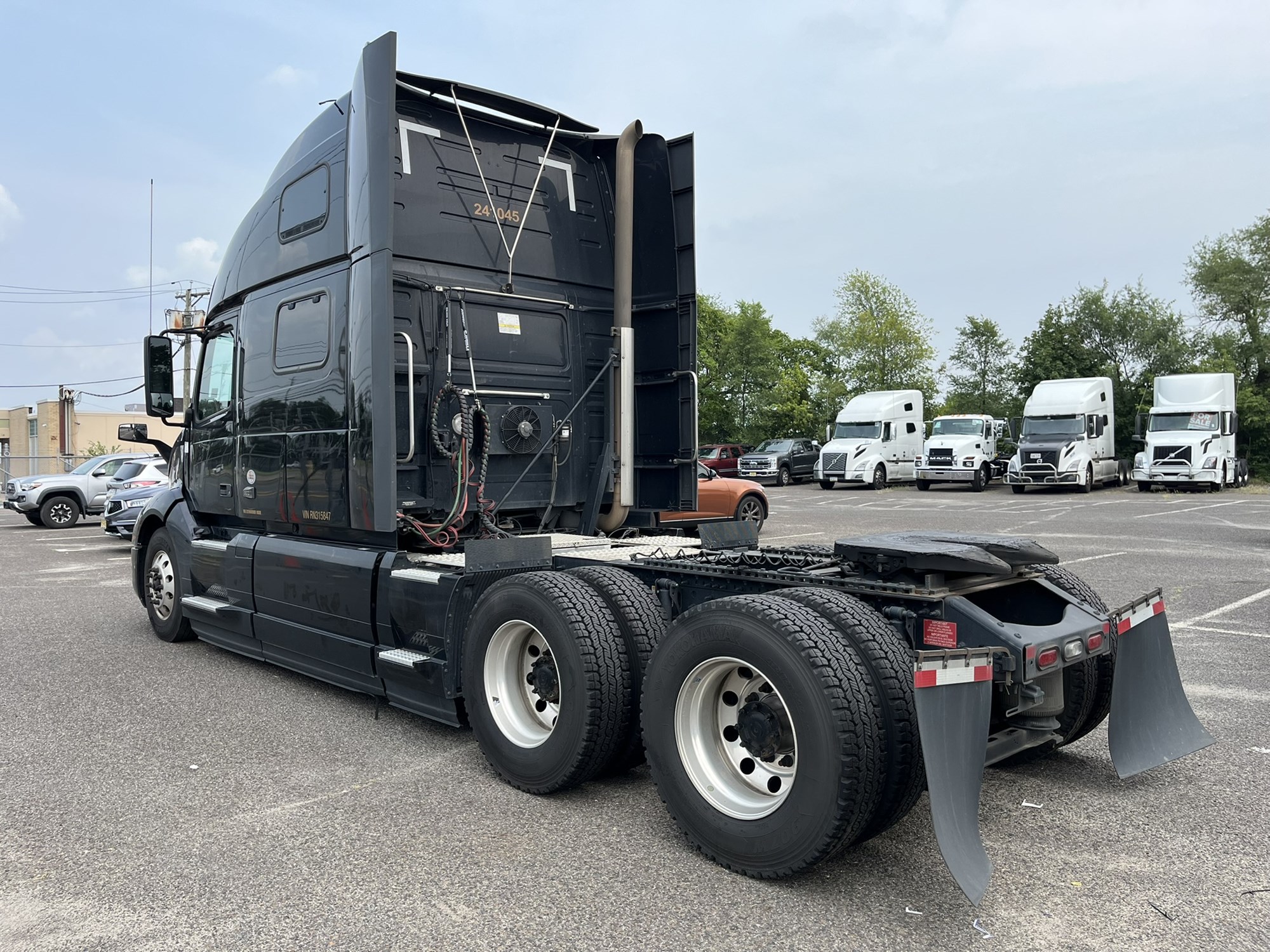 2024 VOLVO VNL860 - image 6 of 6