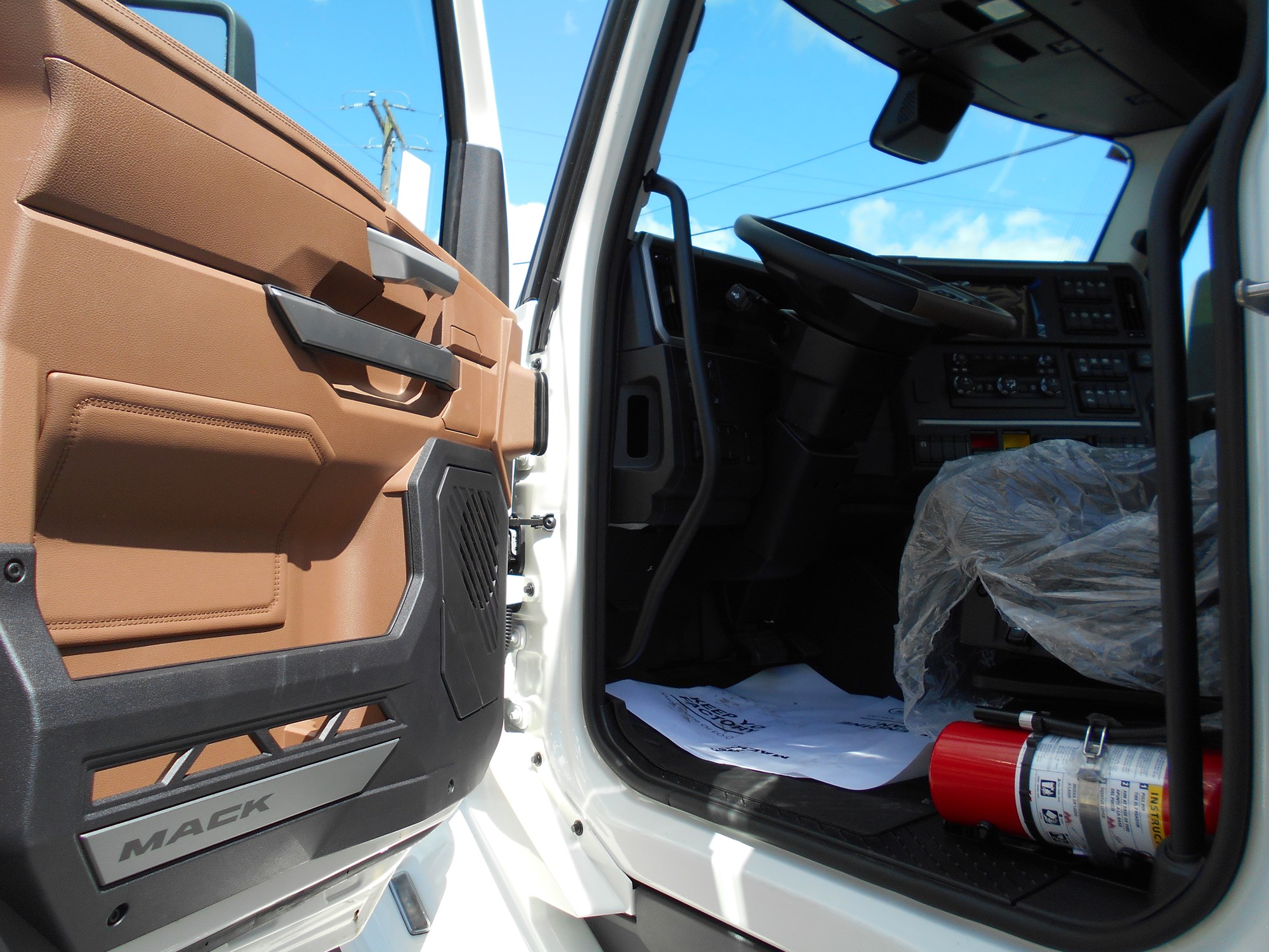 2026 MACK Pioneer - image 6 of 6