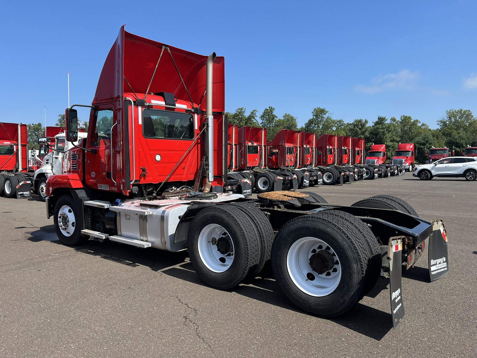 2020 MACK AN64T 2020 MACK AN64T - image 3 of 6