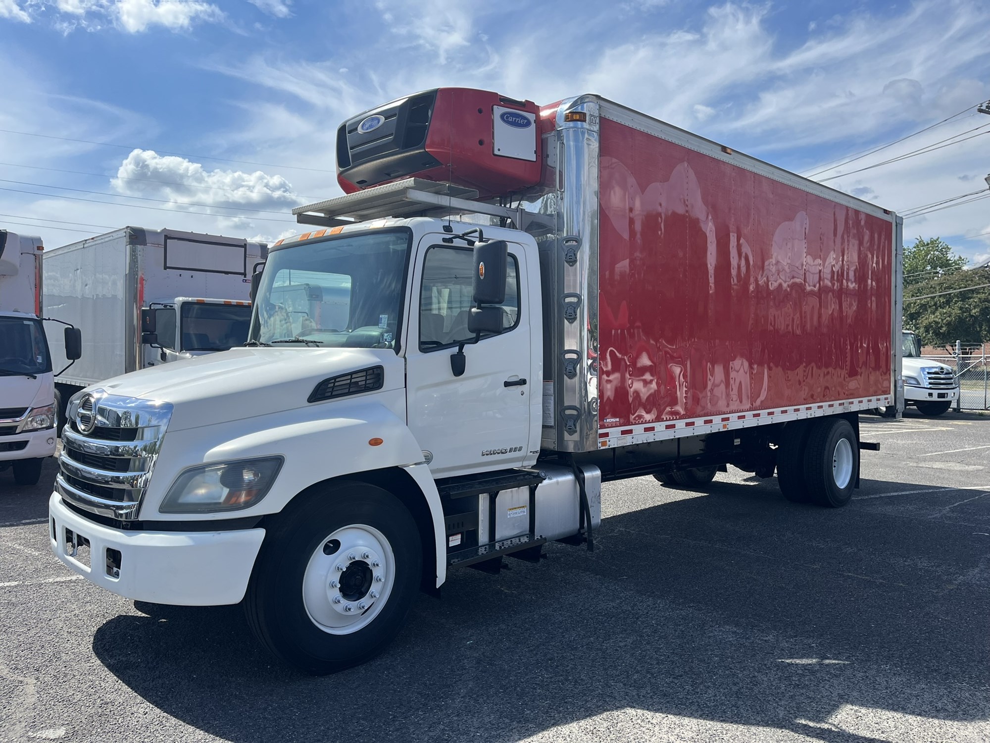 2015 HINO 338 - image 1 of 6