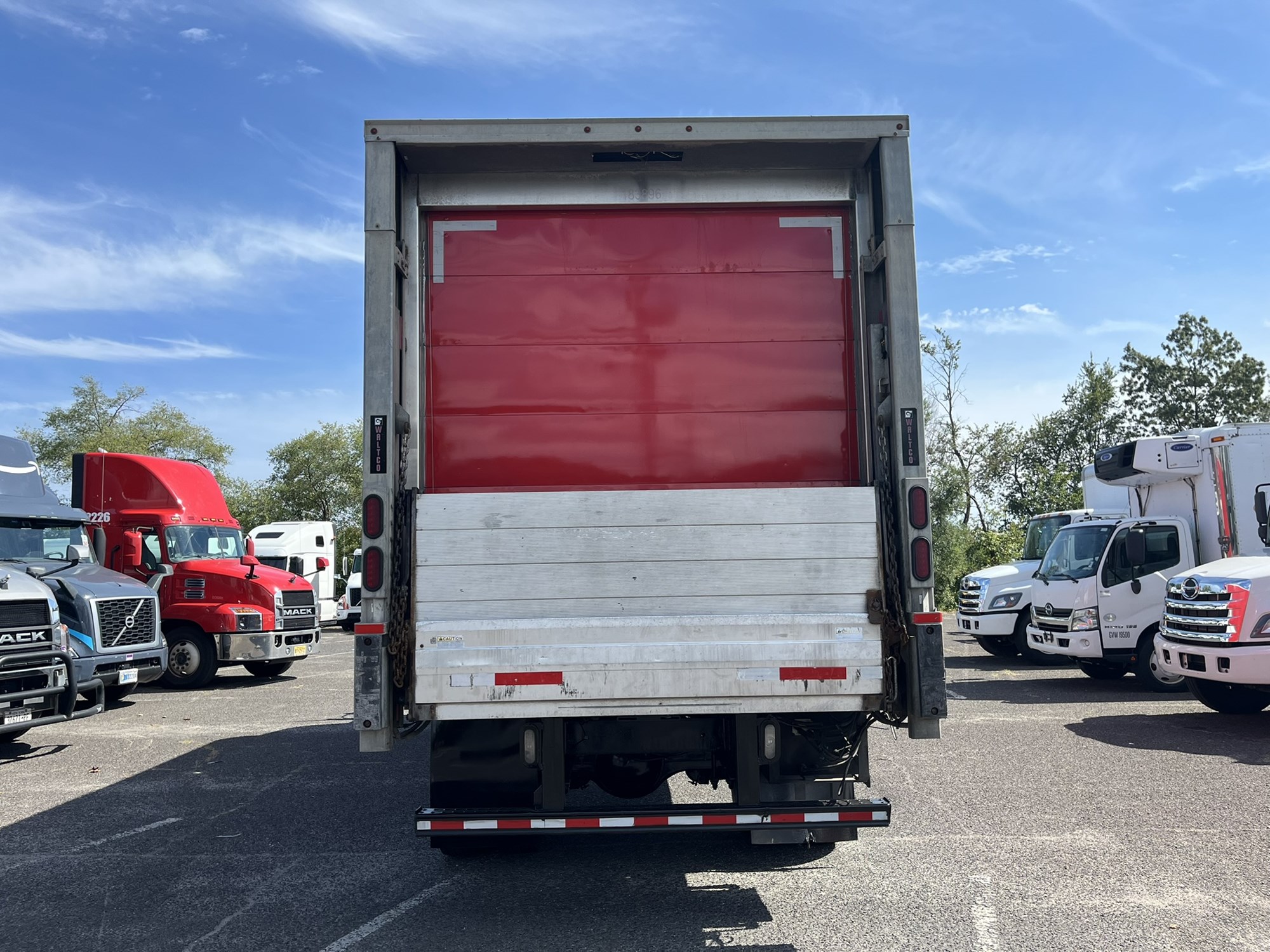 2015 HINO 338 - image 5 of 6