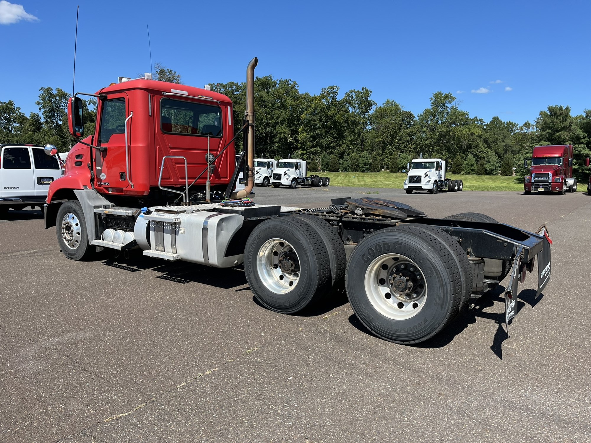 2015 MACK CXU613 - image 6 of 6