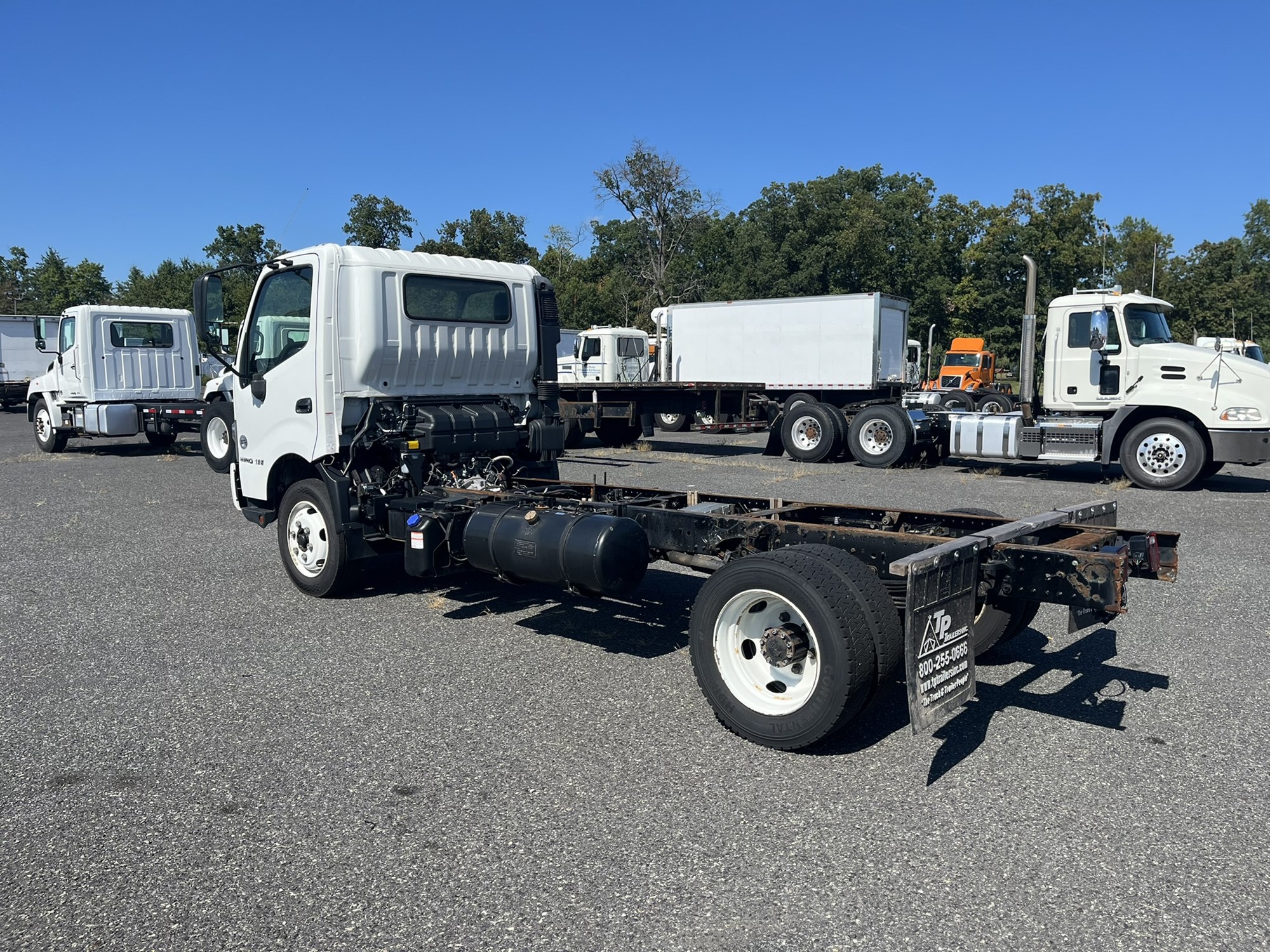 2019 HINO 195 - image 6 of 6