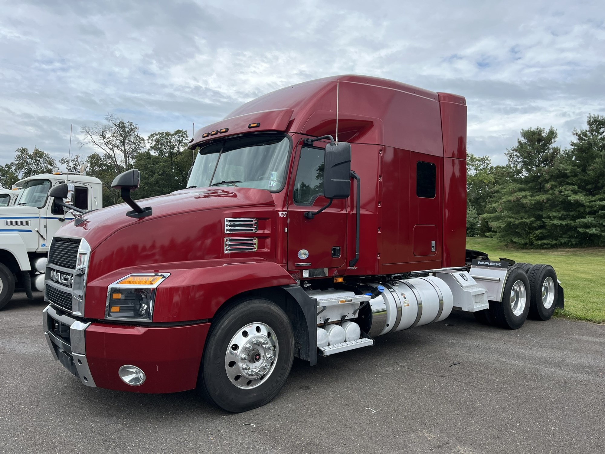 2020 MACK AN64T - image 1 of 6