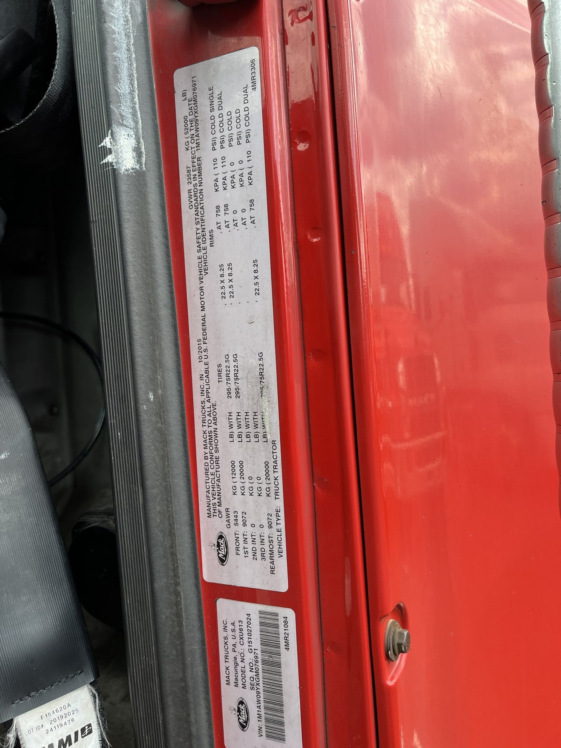 2016 MACK CXU613 - image 2 of 3