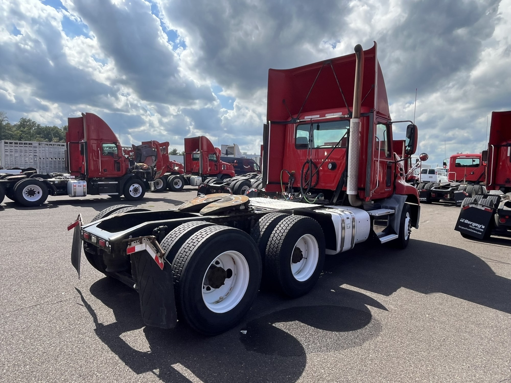 2016 MACK CXU613 - image 4 of 6