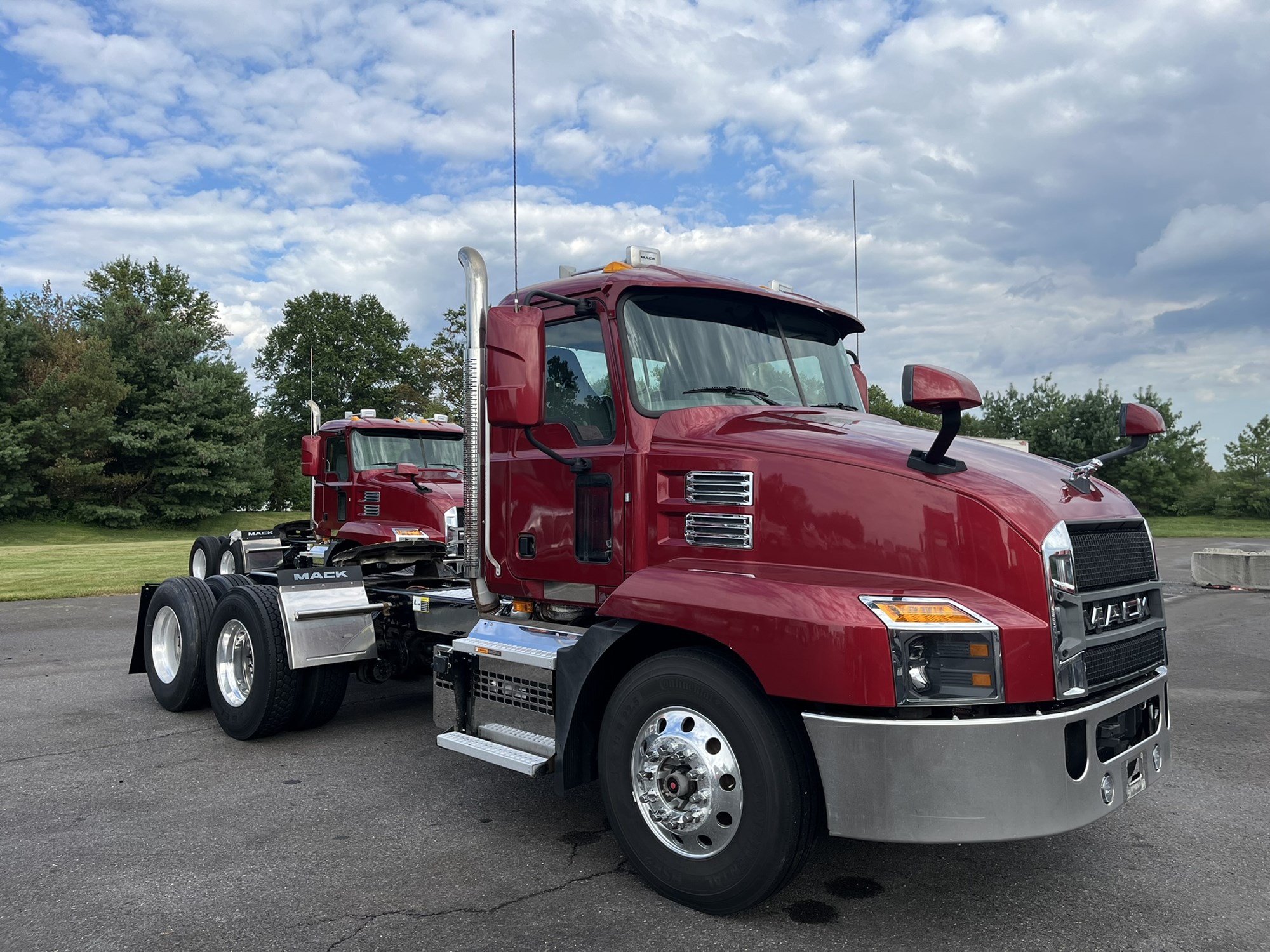 2020 MACK ANTHEM - image 3 of 6