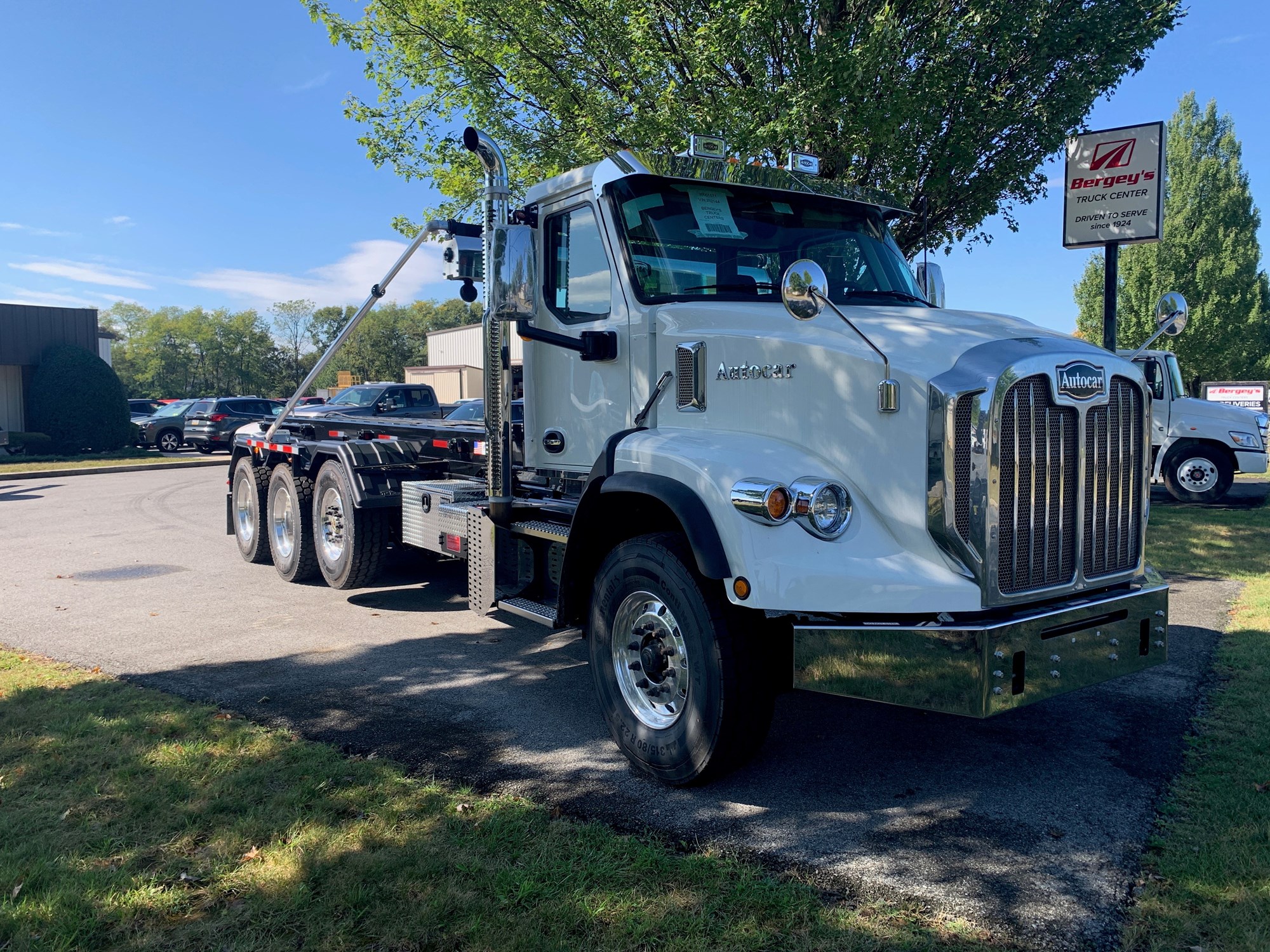 2025 Autocar DC-64 - image 2