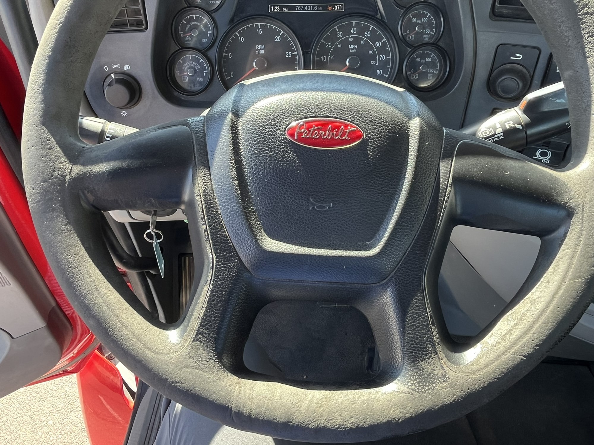 2019 PETERBILT 567 - image 6 of 6