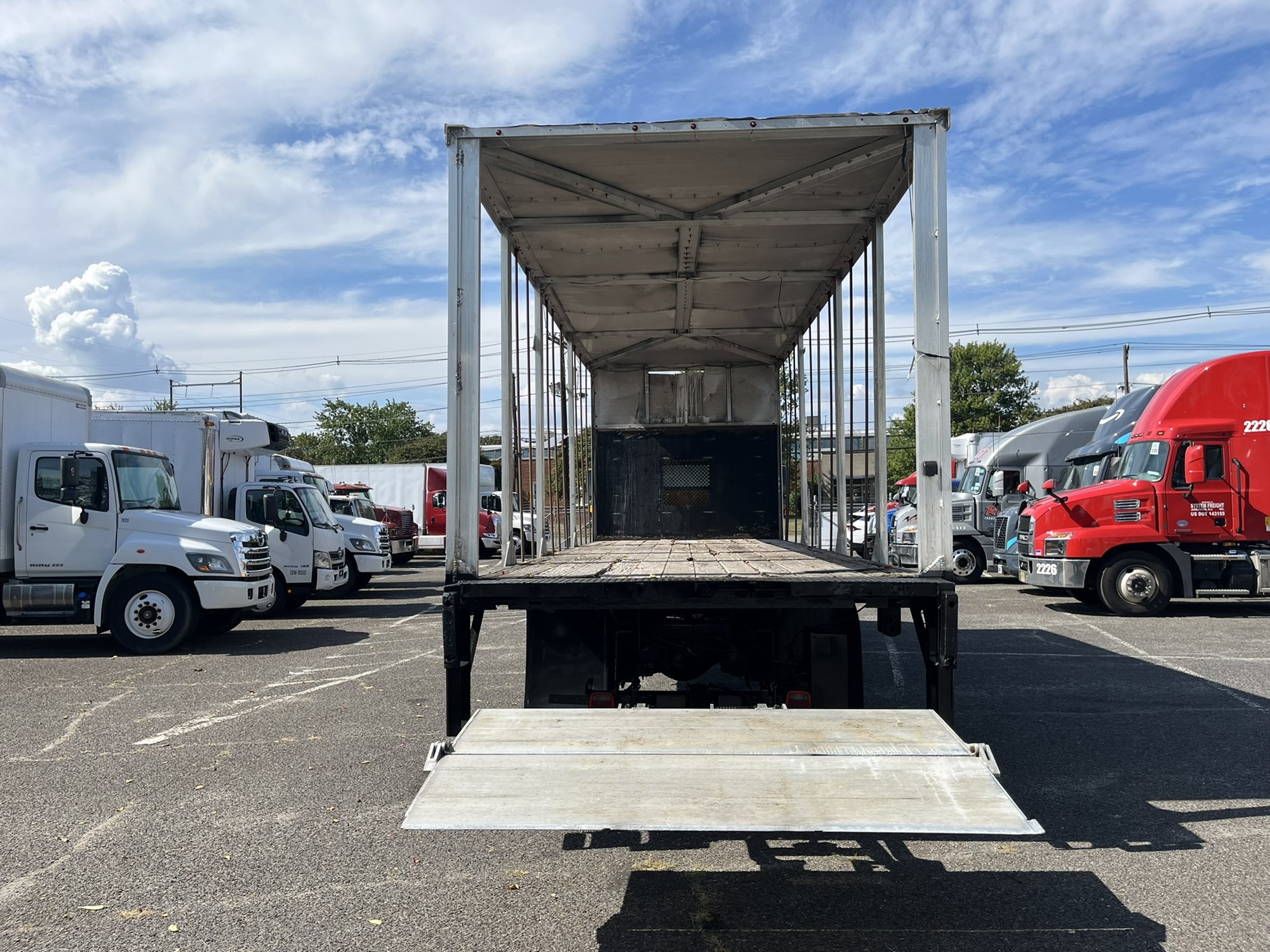 2019 FREIGHTLINER M2 - image 4 of 6