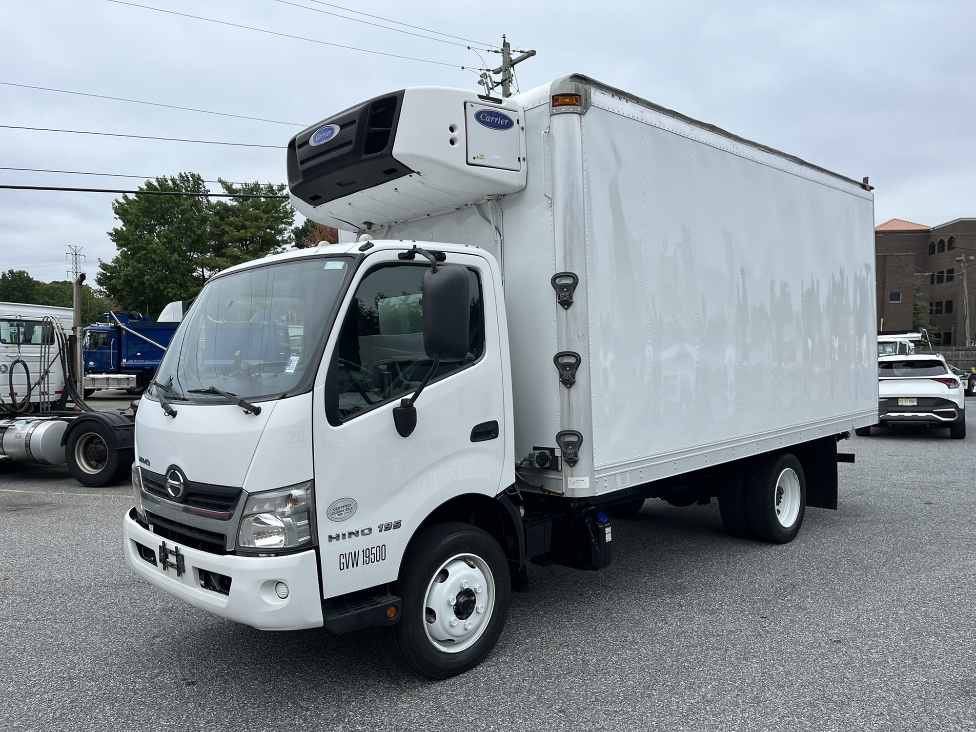 2018 HINO 195 - image 1 of 6