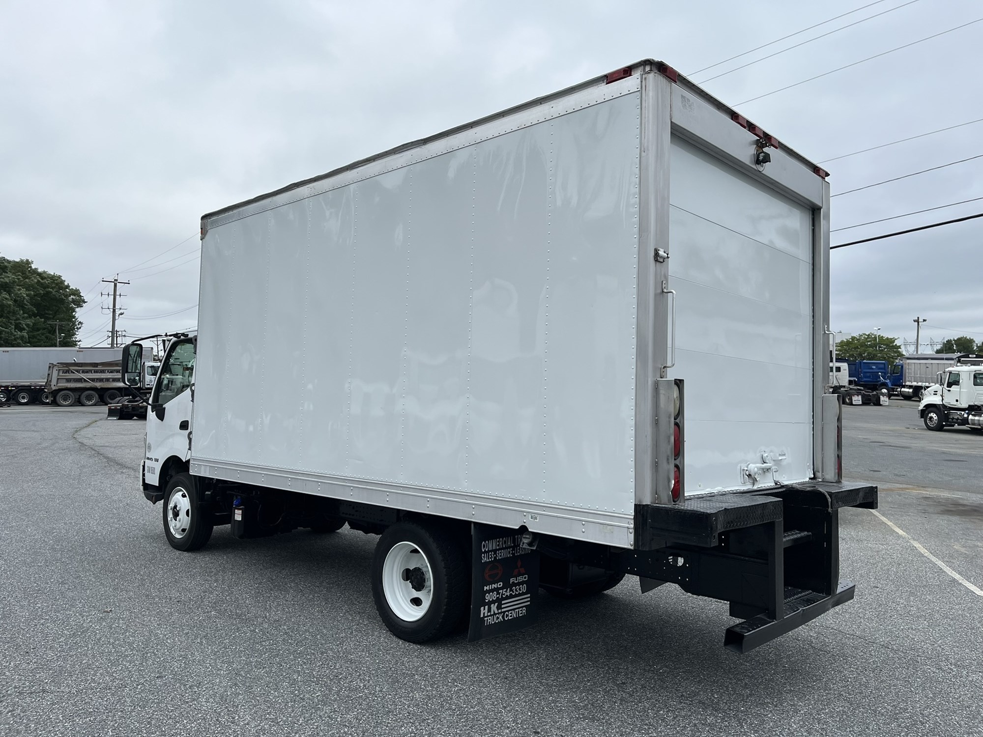 2018 HINO 195 - image 6 of 6