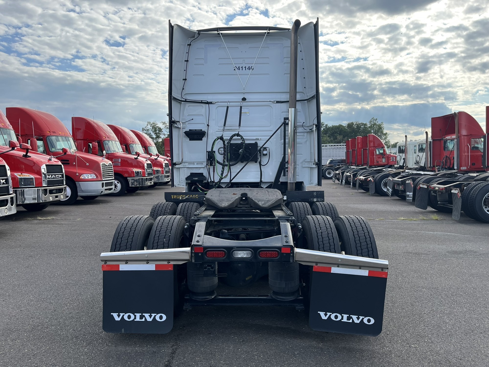 2024 VOLVO VNL860 - image 5 of 6