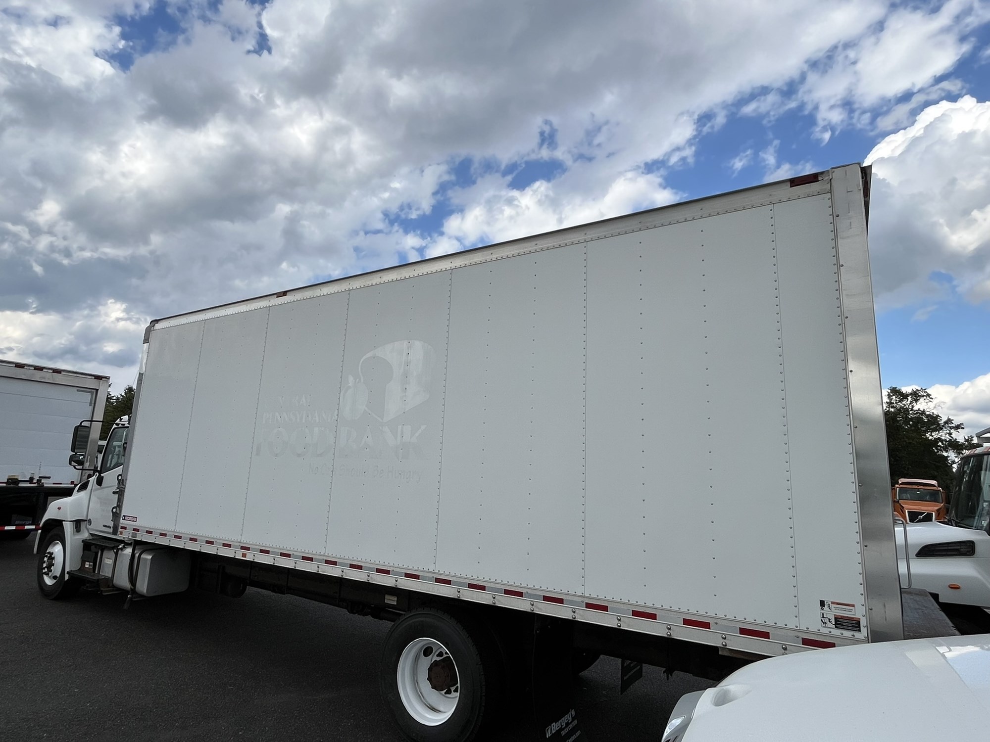 2018 HINO 338 - image 6 of 6