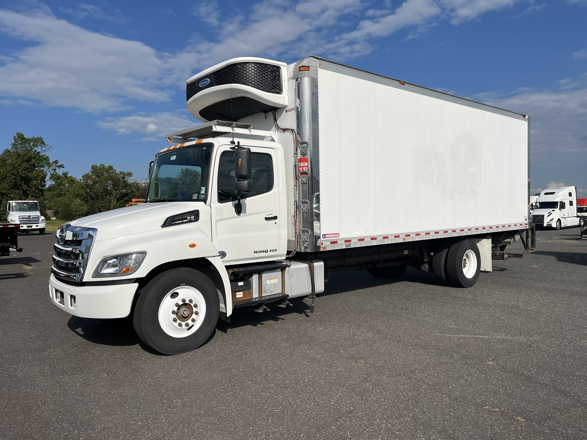 2018 HINO 338 - image 1 of 6