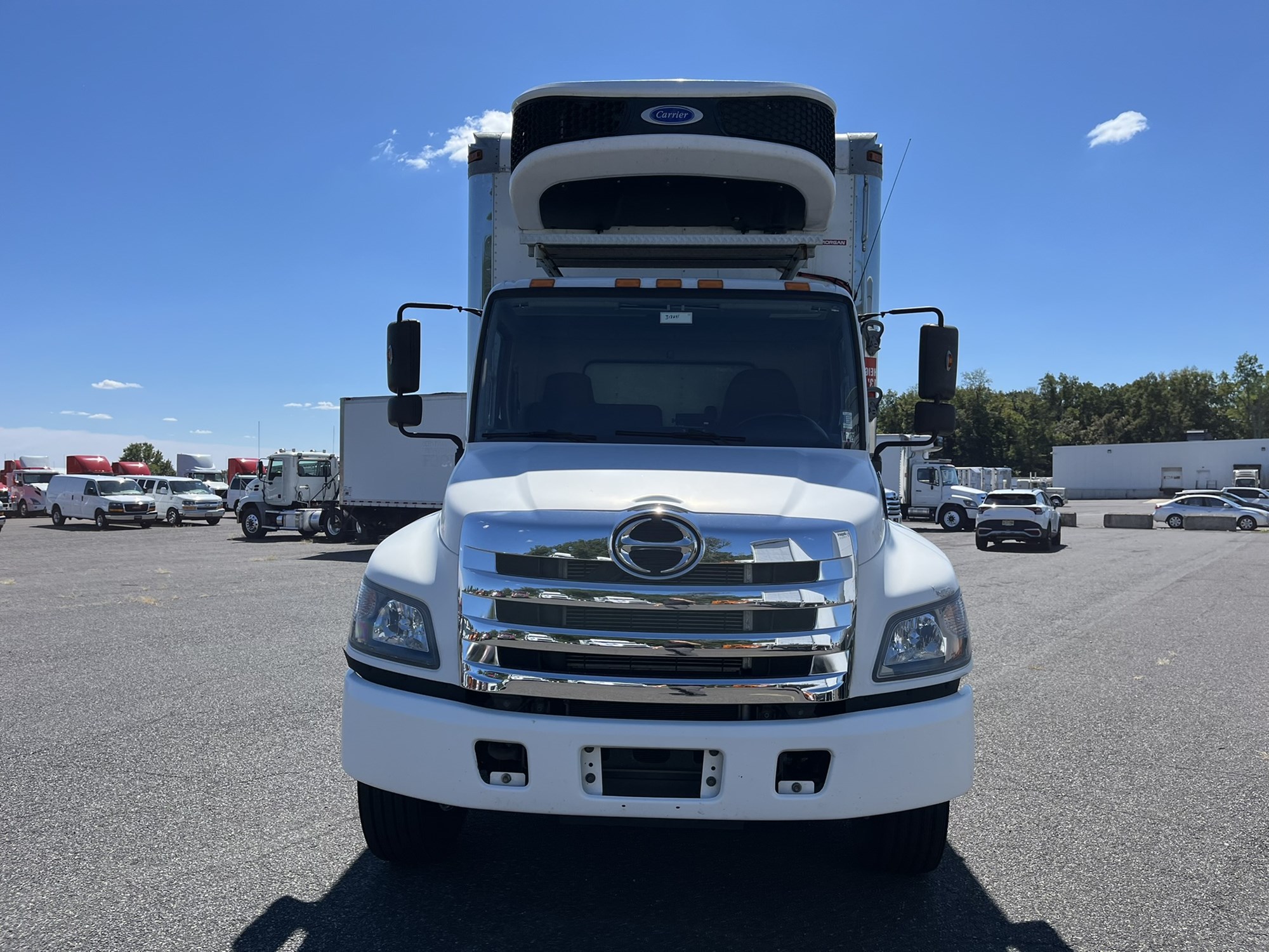 2018 HINO 338 - image 2 of 6