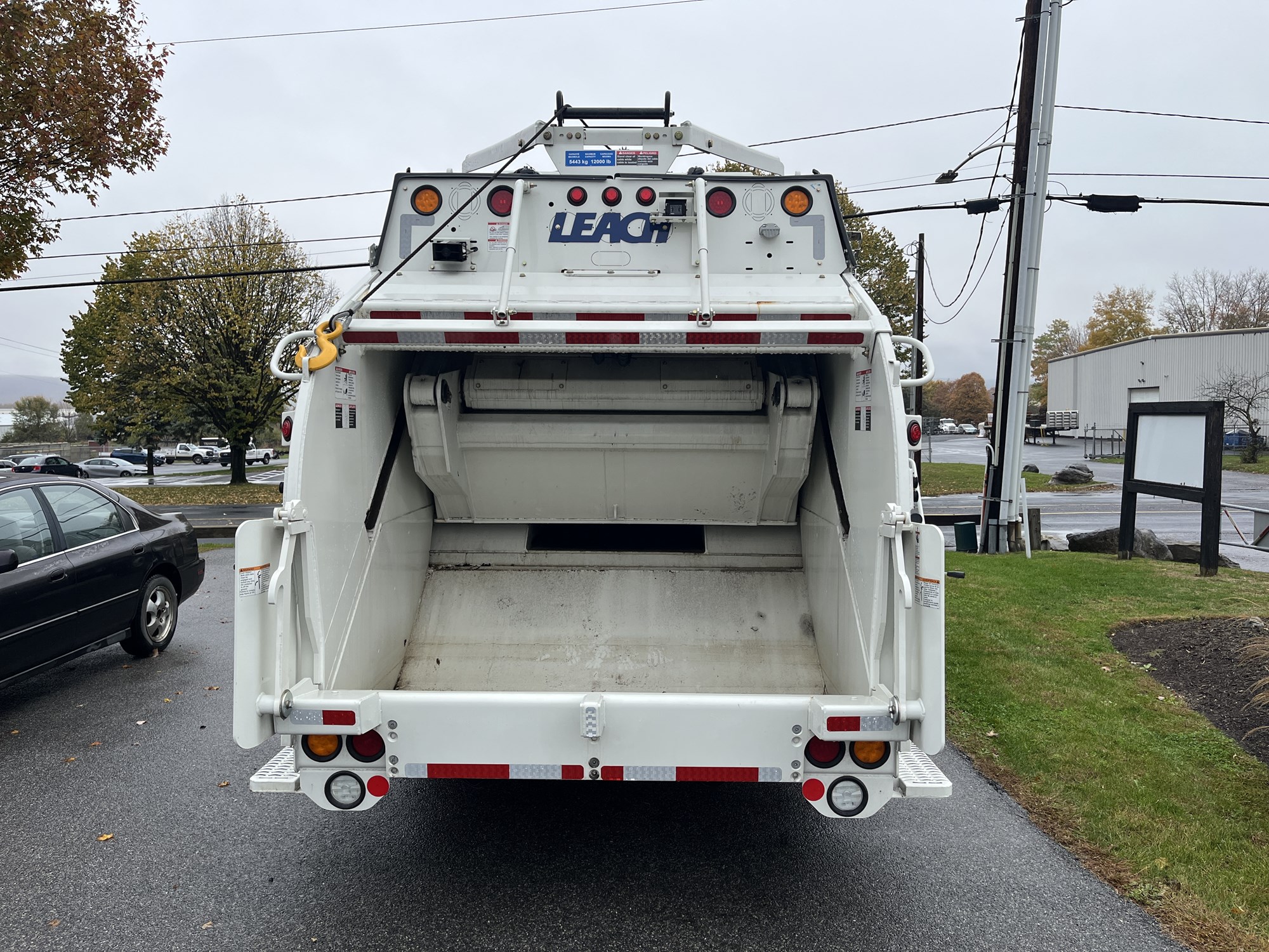 2025 Autocar - image 6