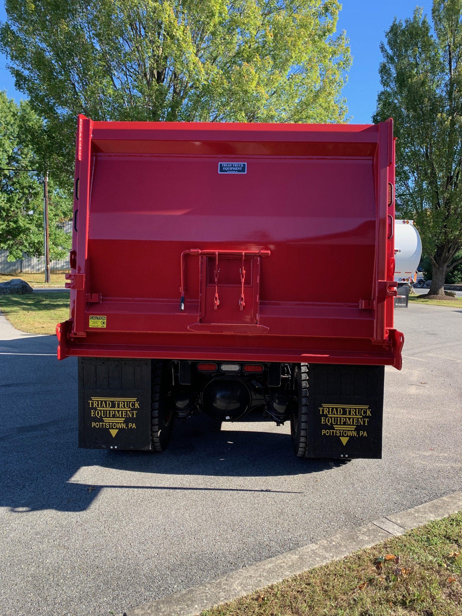 2026 Autocar DC64 - image 4 of 6