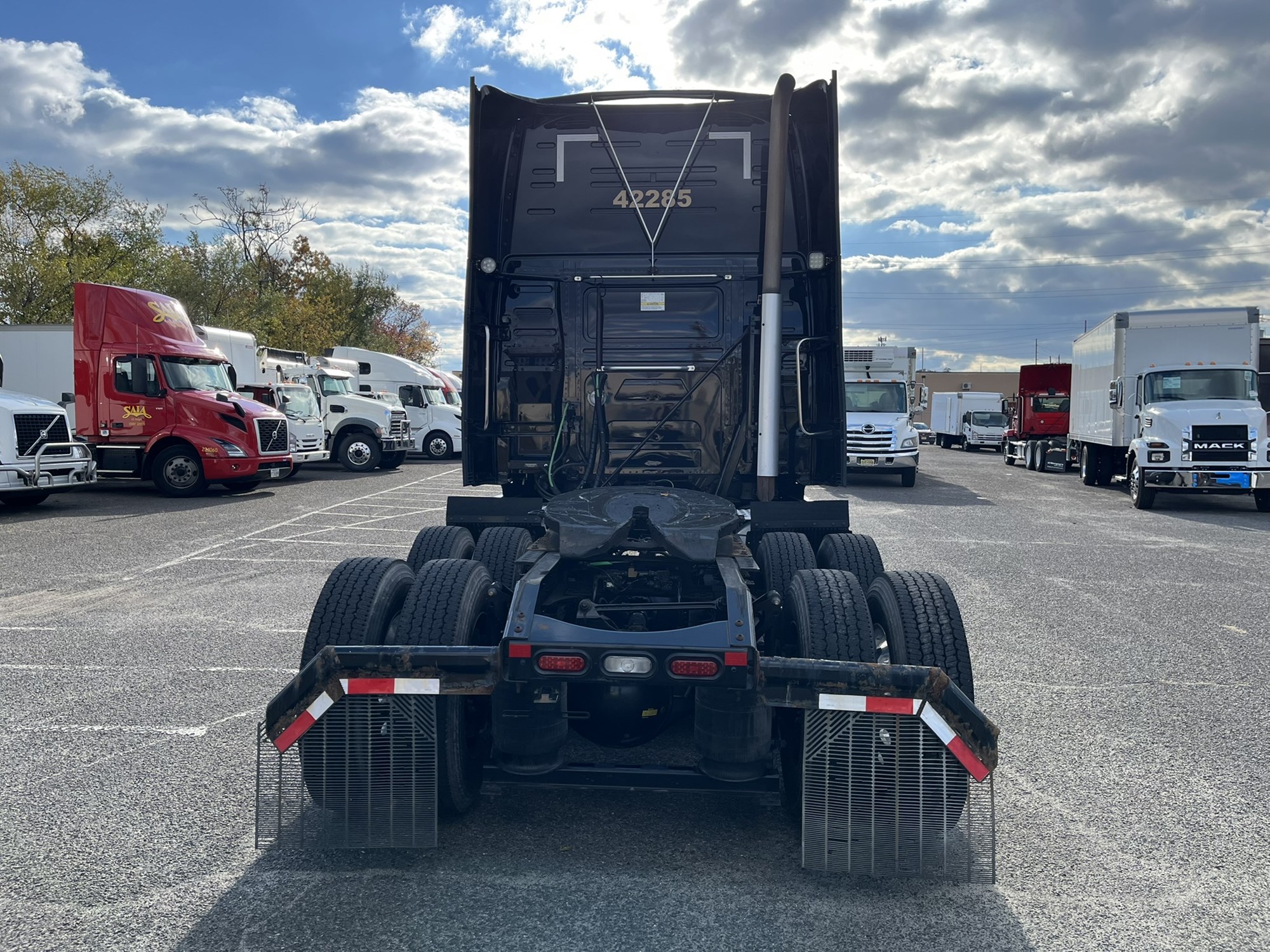 2022 VOLVO VNL 860 - image 5 of 6