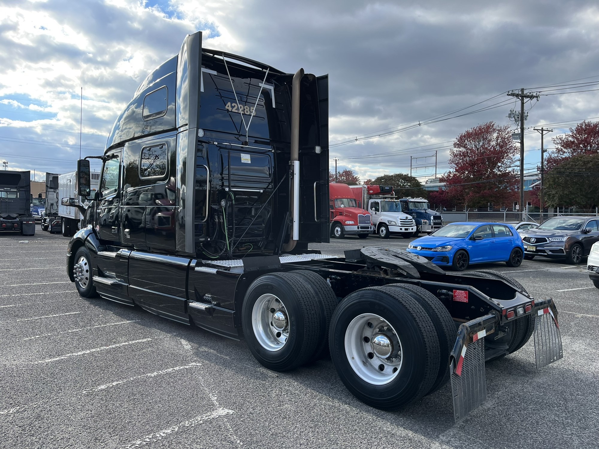 2022 VOLVO VNL 860 - image 6 of 6