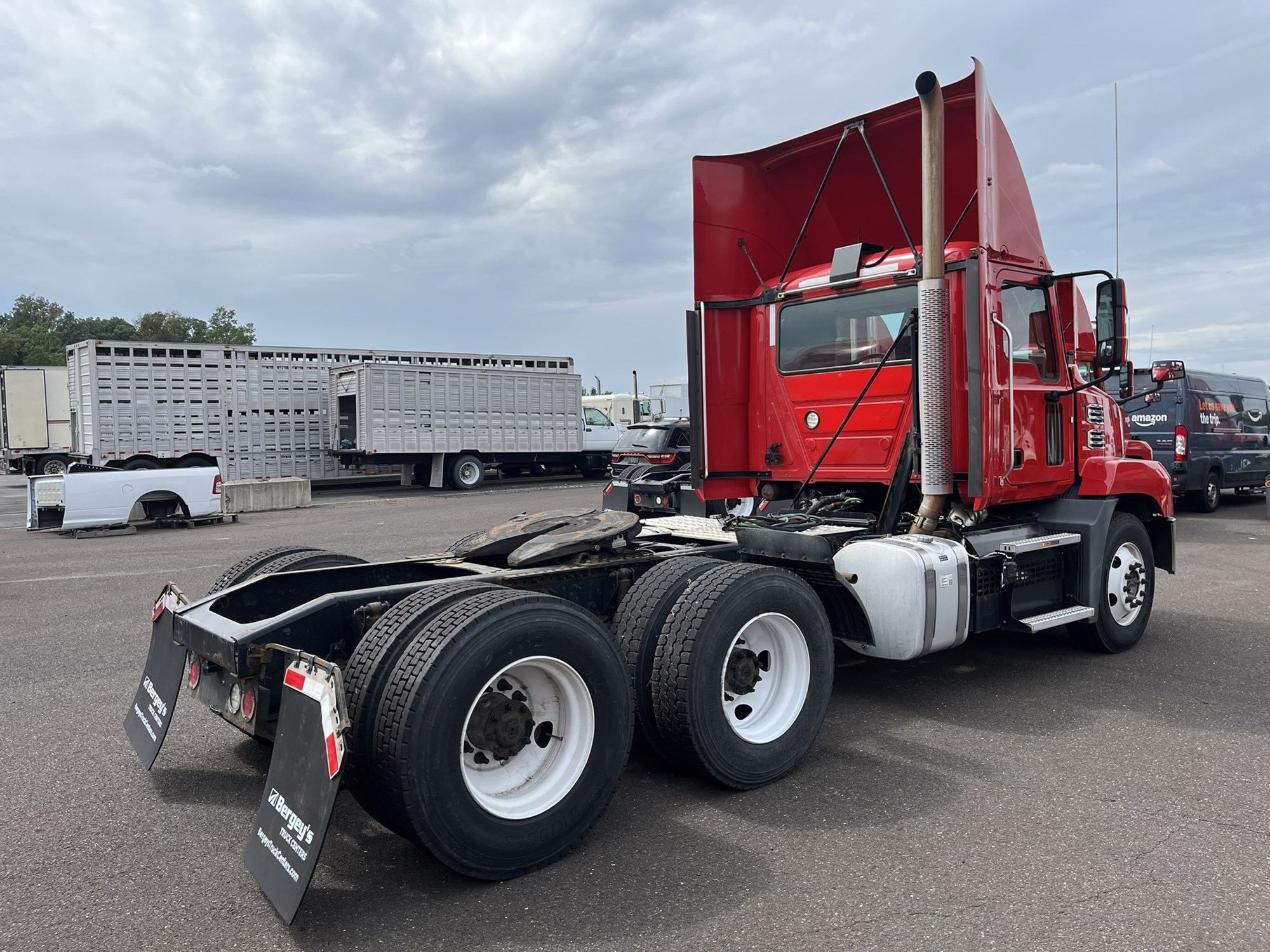 2020 MACK AN64T 2020 MACK AN64T - image 4 of 6