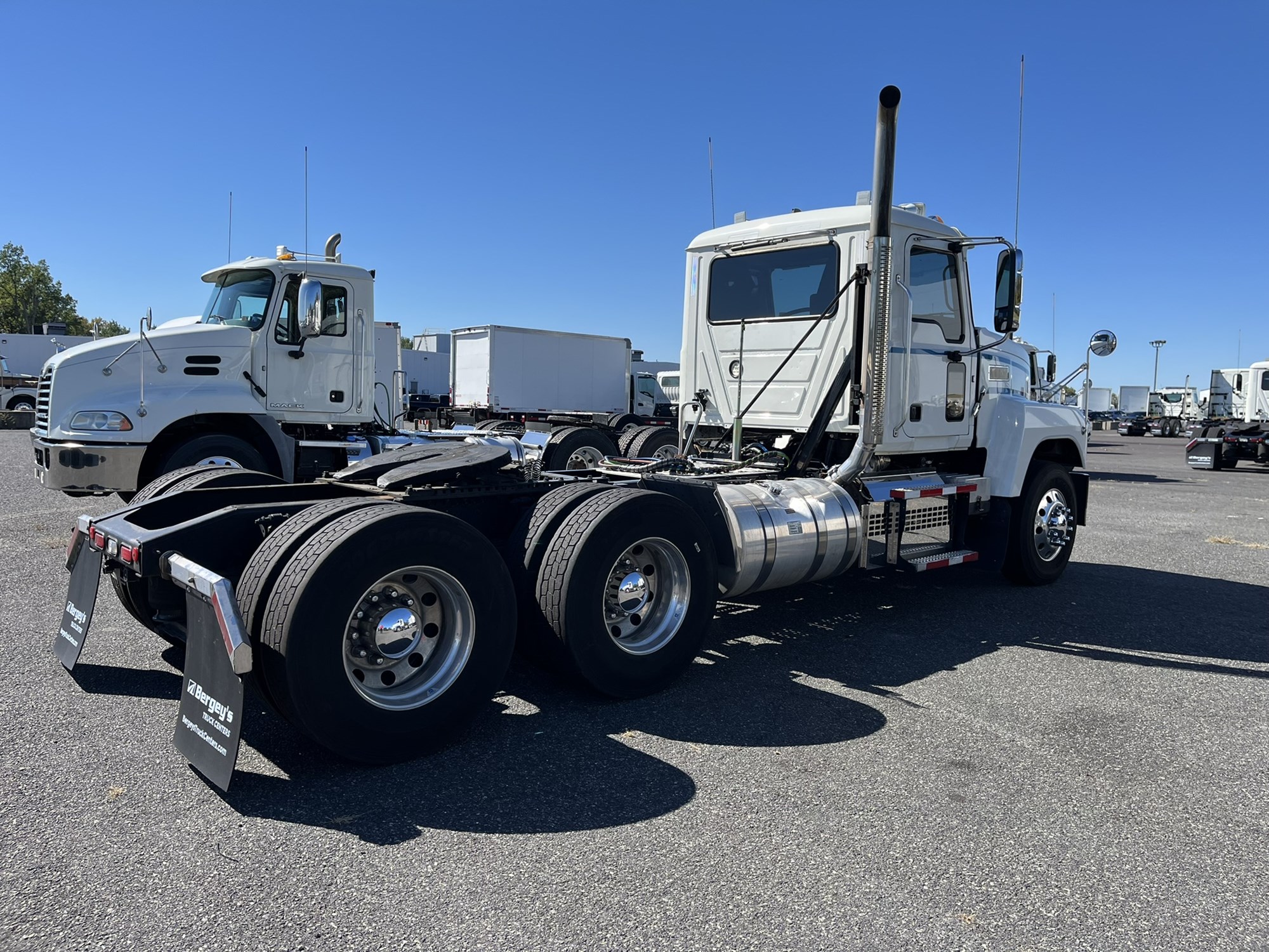 2020 MACK PI64T 2020 MACK PI64T - image 4 of 6