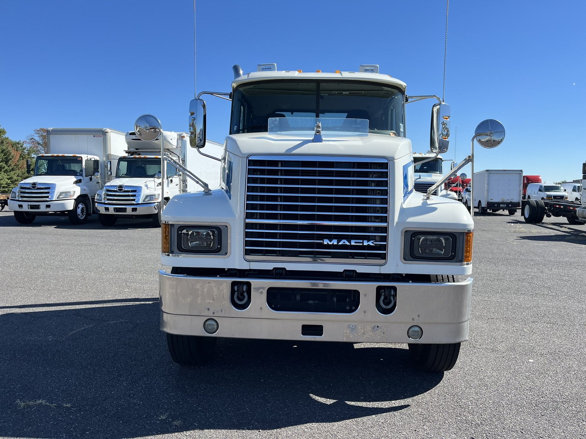 2020 MACK PI64T 2020 MACK PI64T - image 2 of 6