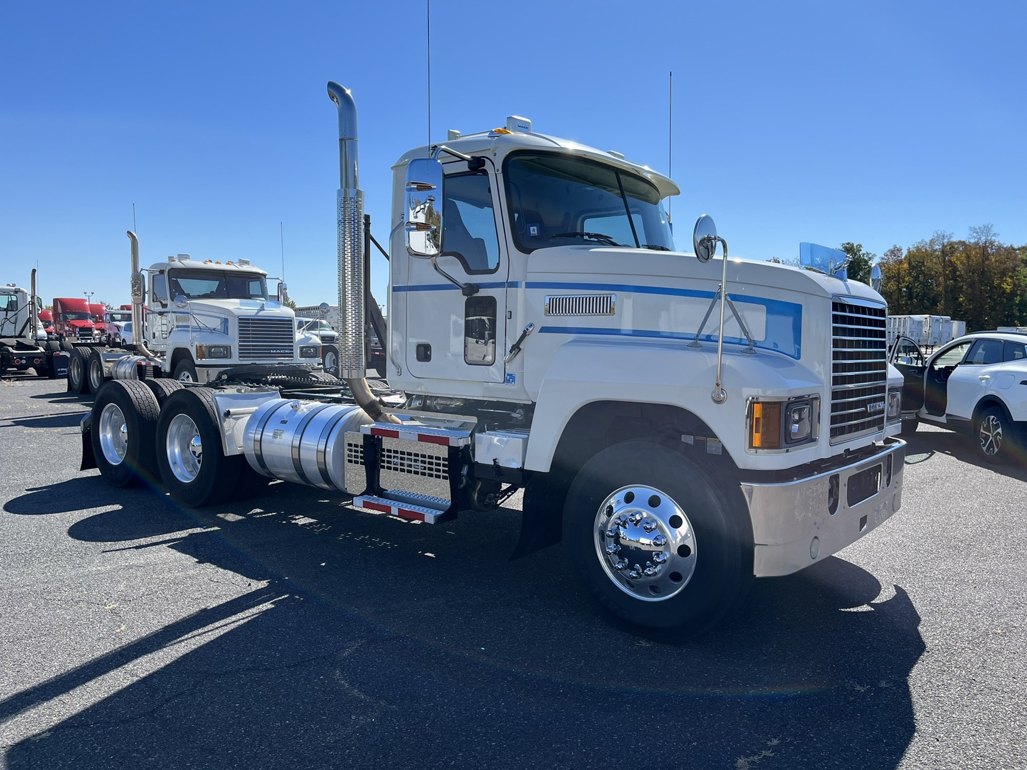 2020 MACK PI64T 2020 MACK PI64T - image 3 of 6