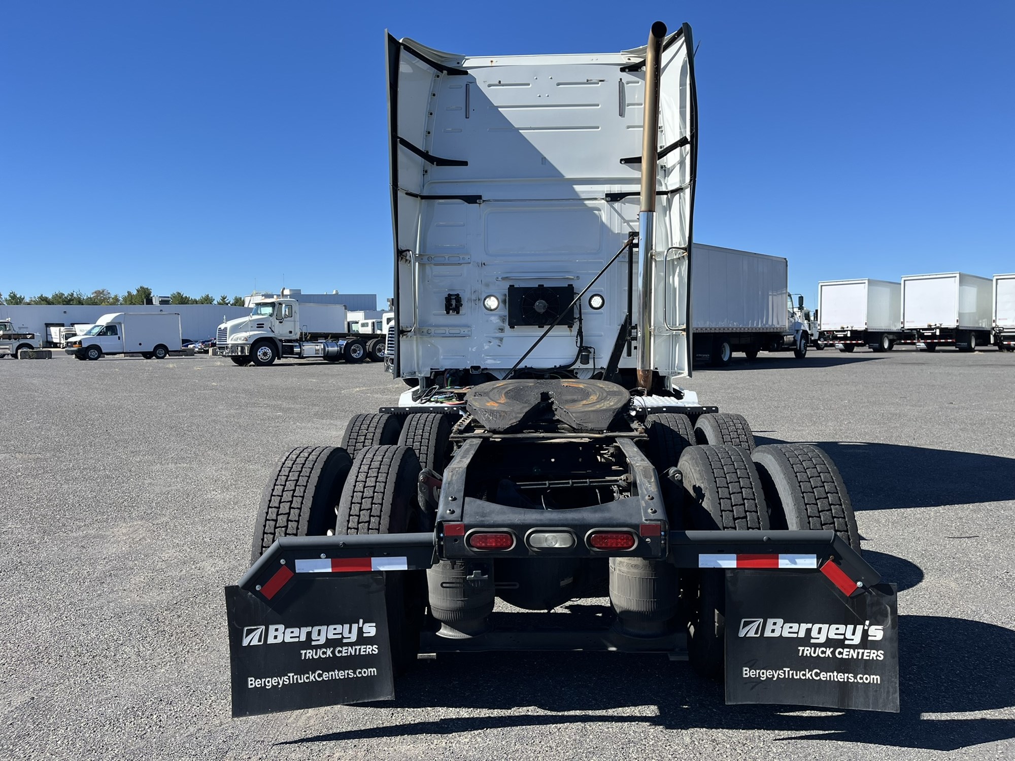 2018 VOLVO VNL64T670 2018 VOLVO VNL64T670 - image 5 of 6