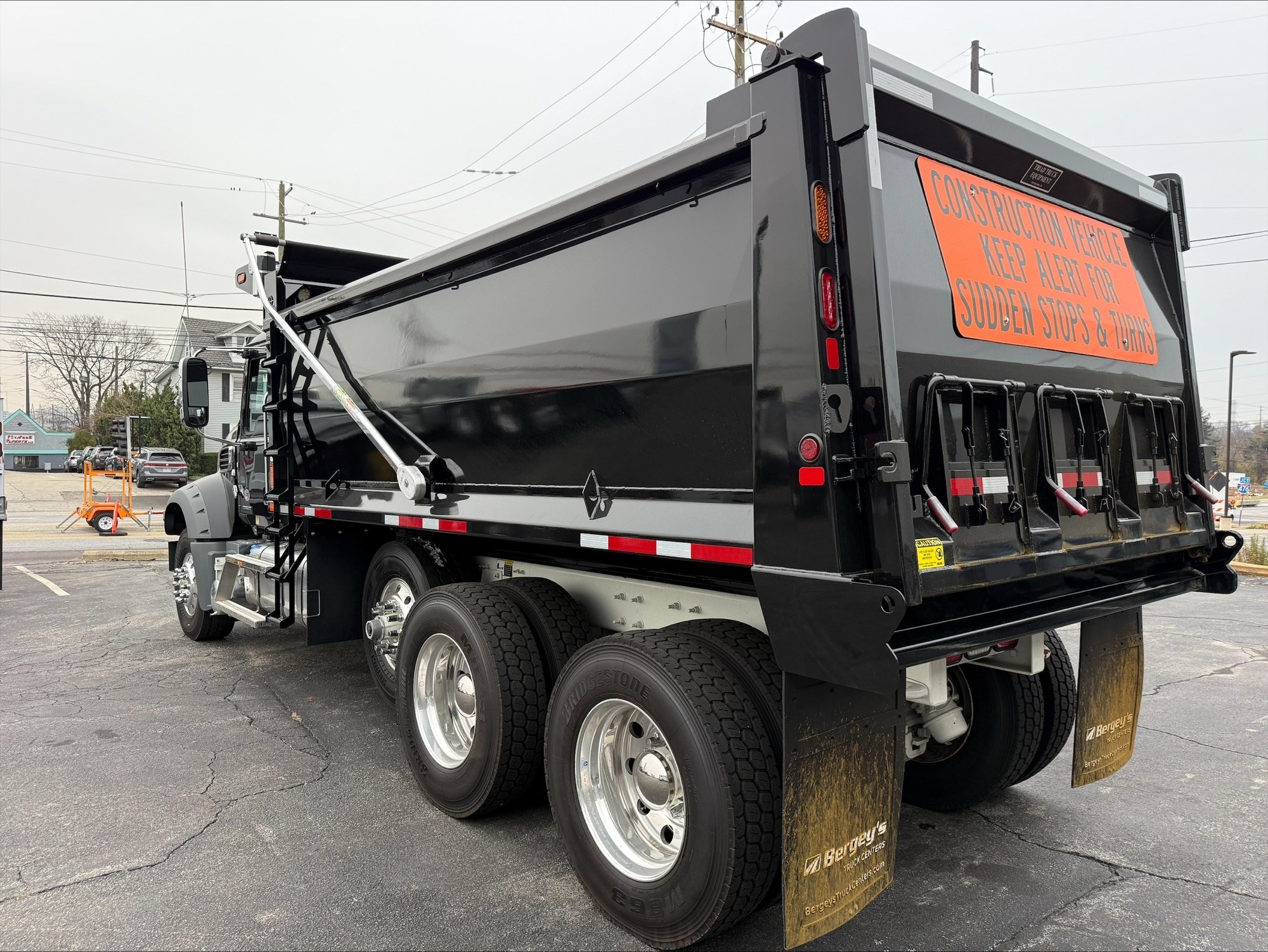 2025 Mack Granite - image 5