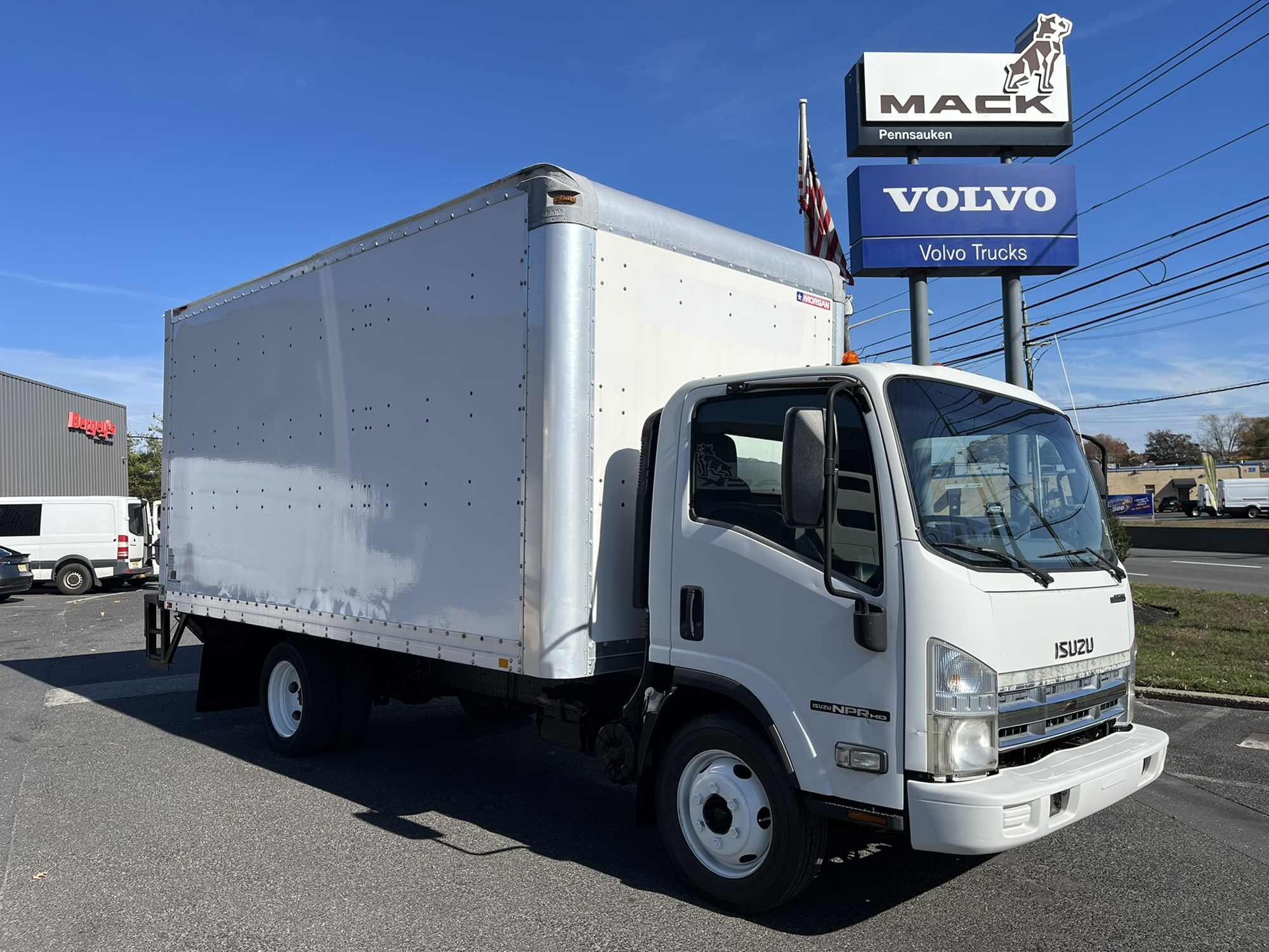 2012 ISUZU NPR HD 2012 ISUZU NPR HD - image 3 of 6