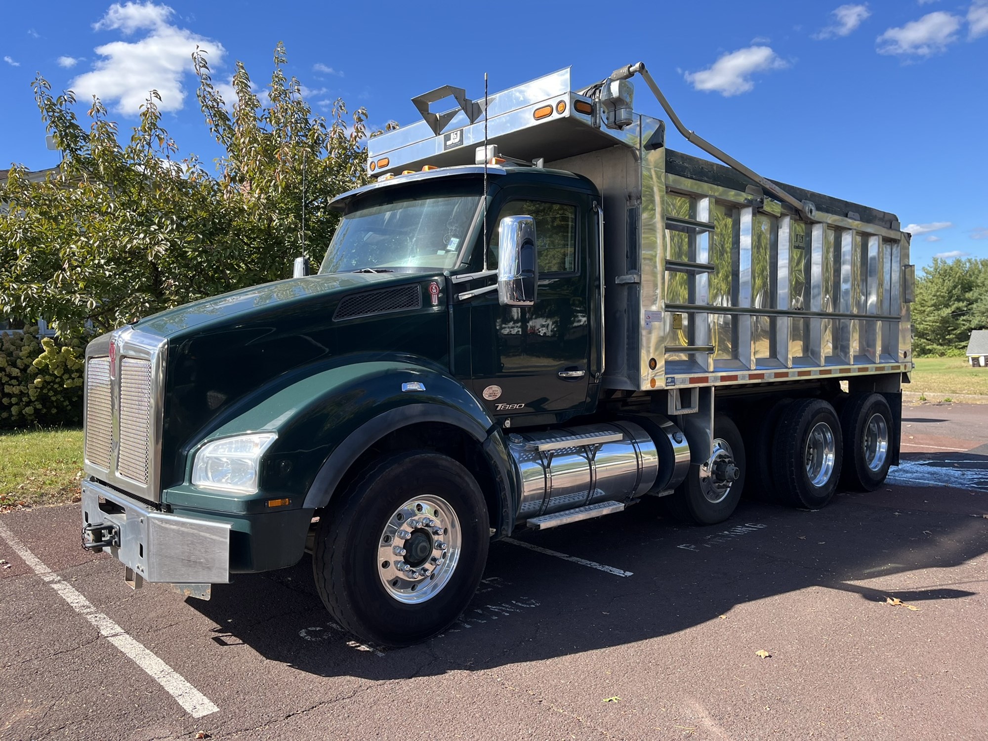 2019 Kenworth T880 2019 Kenworth T880 - image 1 of 6