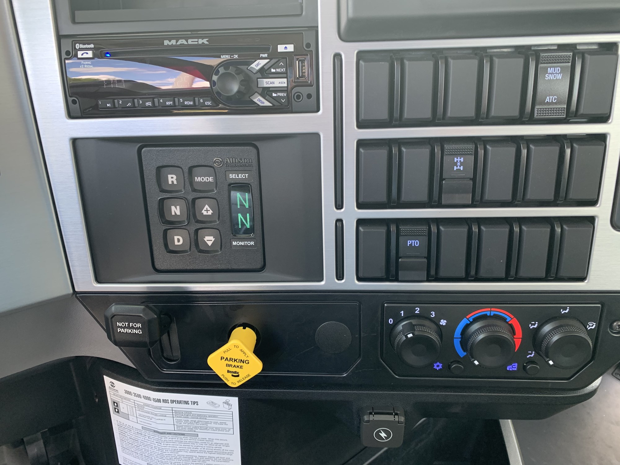 2026 MACK GR64FR 2026 MACK GR64FR - image 4 of 5