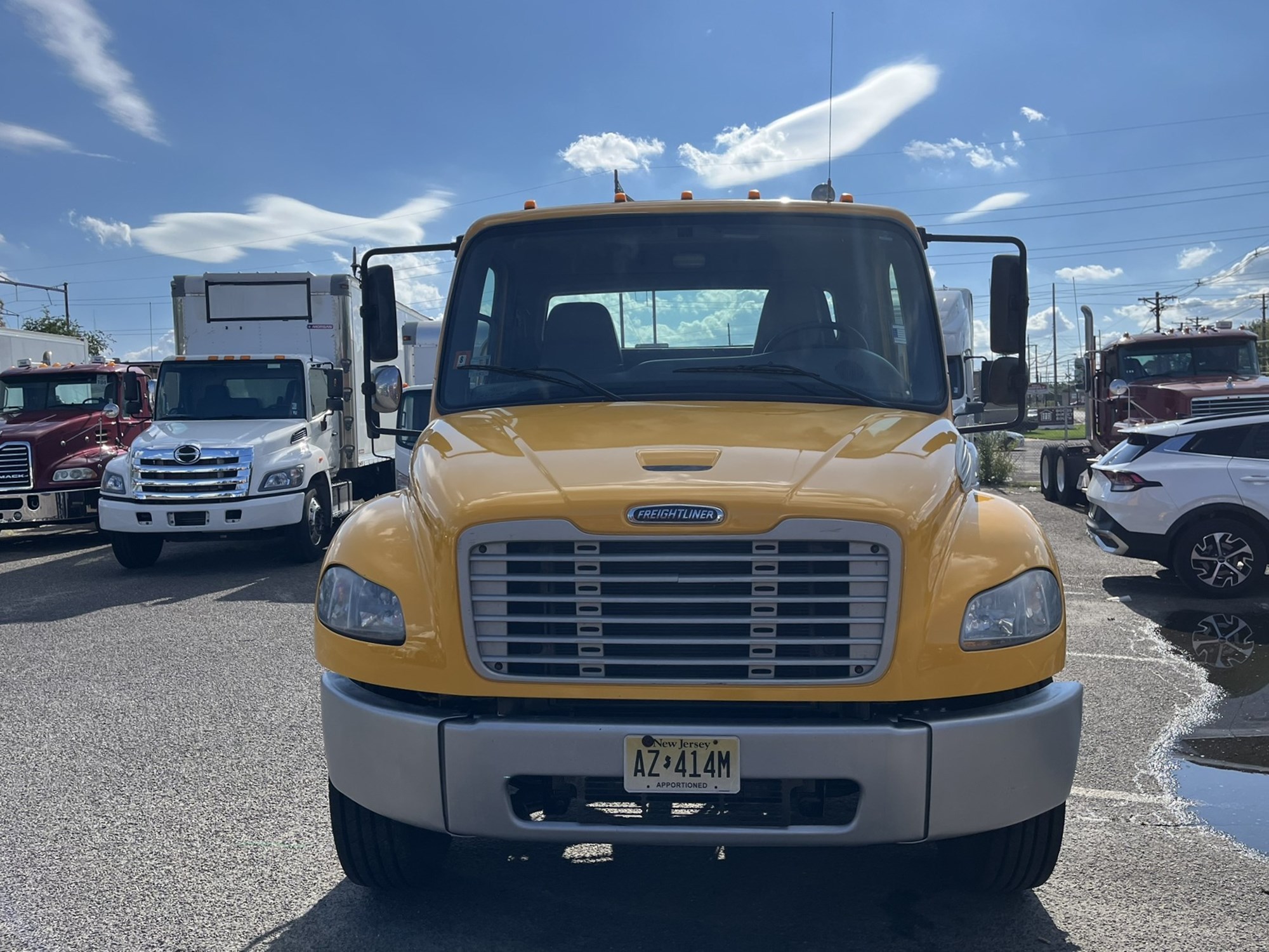 2021 FREIGHTLINER M2 2021 FREIGHTLINER M2 - image 2 of 6