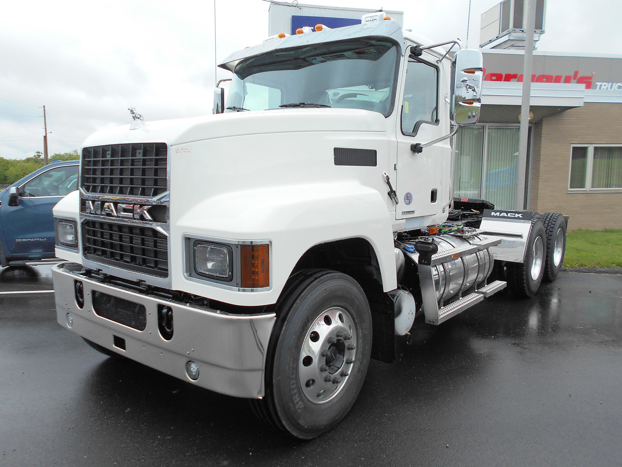 2026 MACK PI64T 2026 MACK PI64T - image 1 of 6