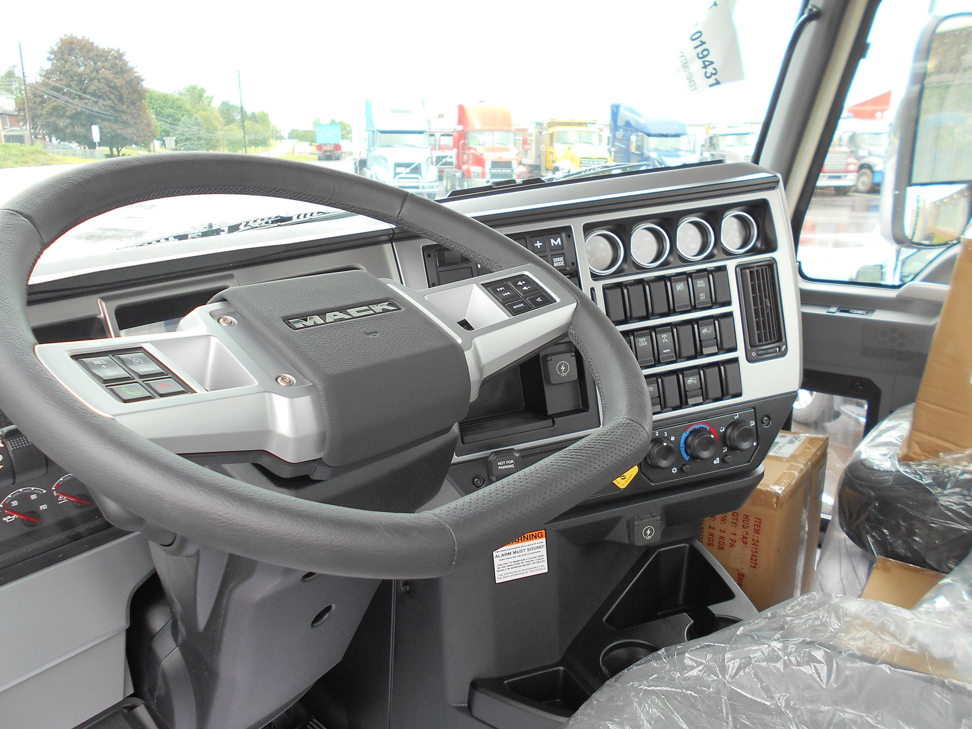 2026 MACK PI64T 2026 MACK PI64T - image 6 of 6