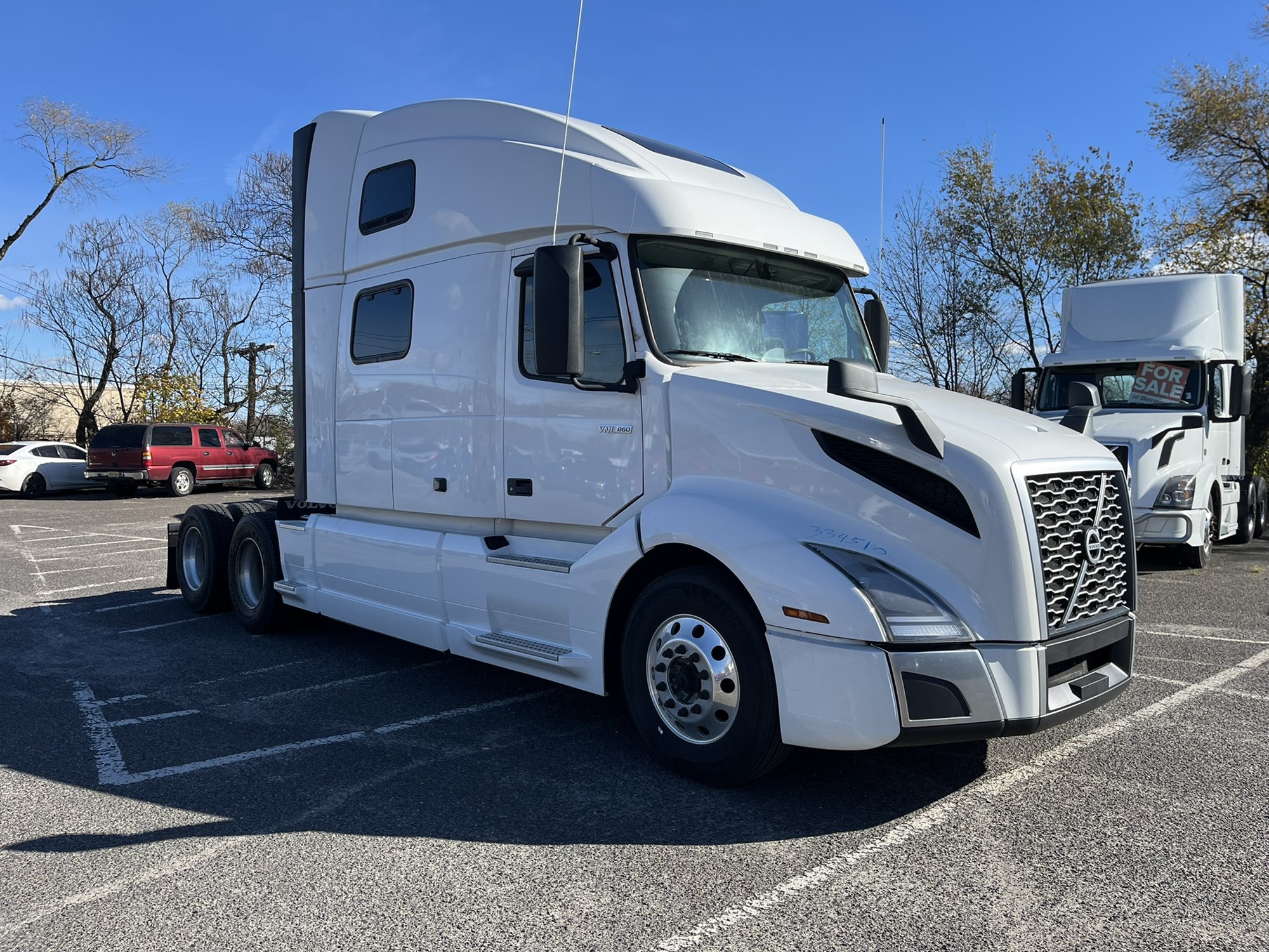 2023 VOLVO VNL860 2023 VOLVO VNL860 - image 3 of 6