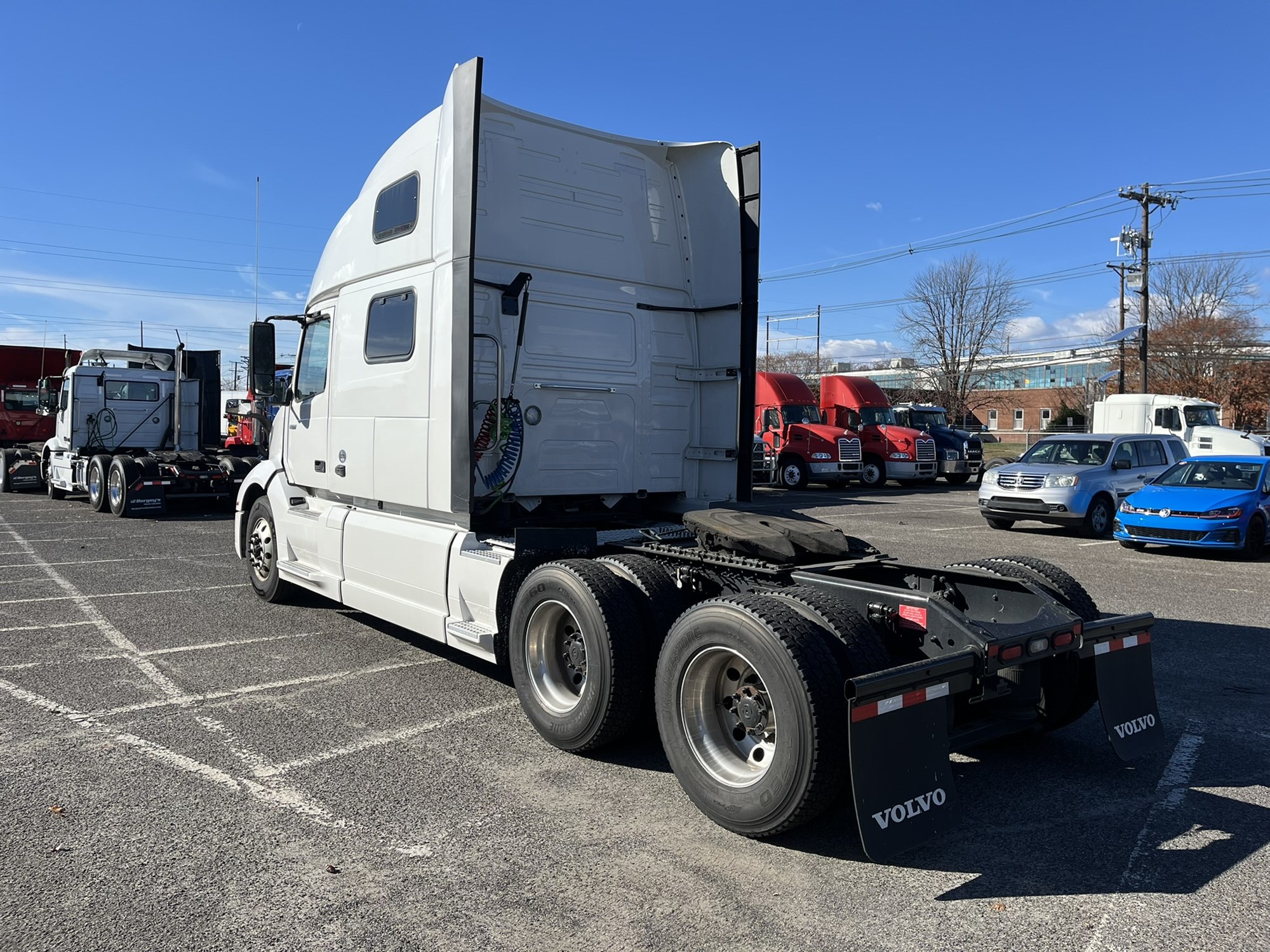 2023 VOLVO VNL860 2023 VOLVO VNL860 - image 6 of 6
