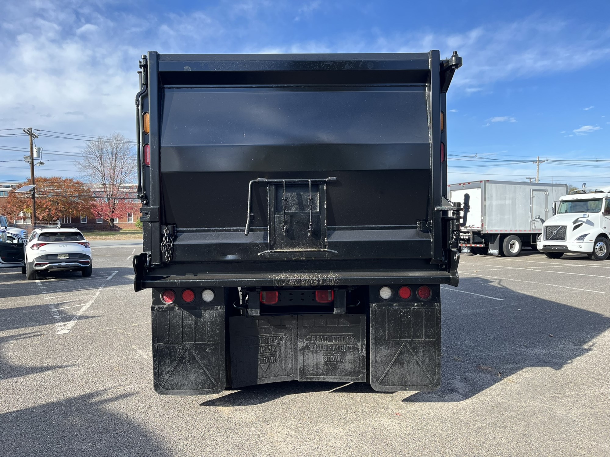 2022 MACK GRANITE 2022 MACK GRANITE - image 5 of 6