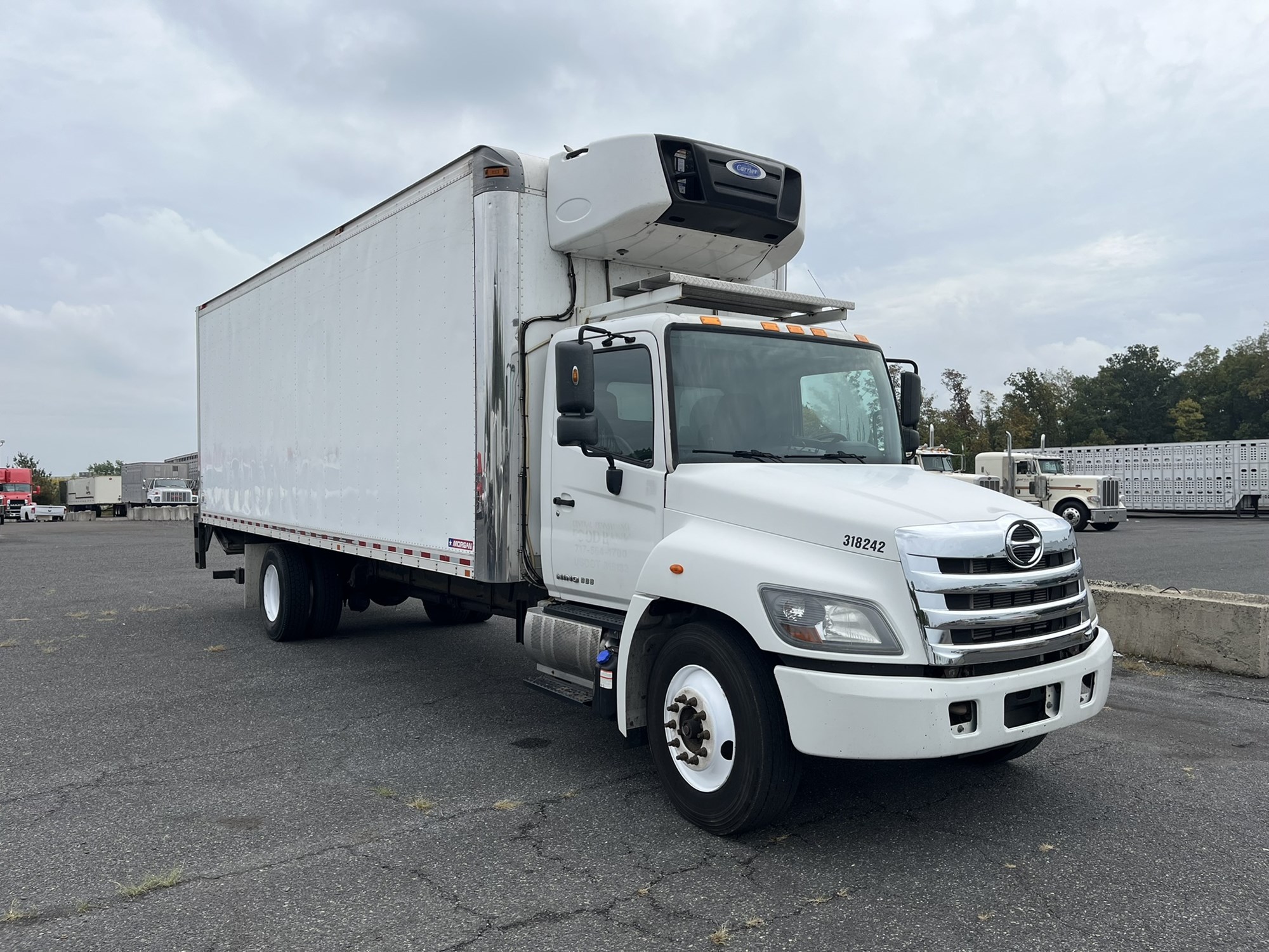 2018 HINO 338 2018 HINO 338 - image 3 of 6