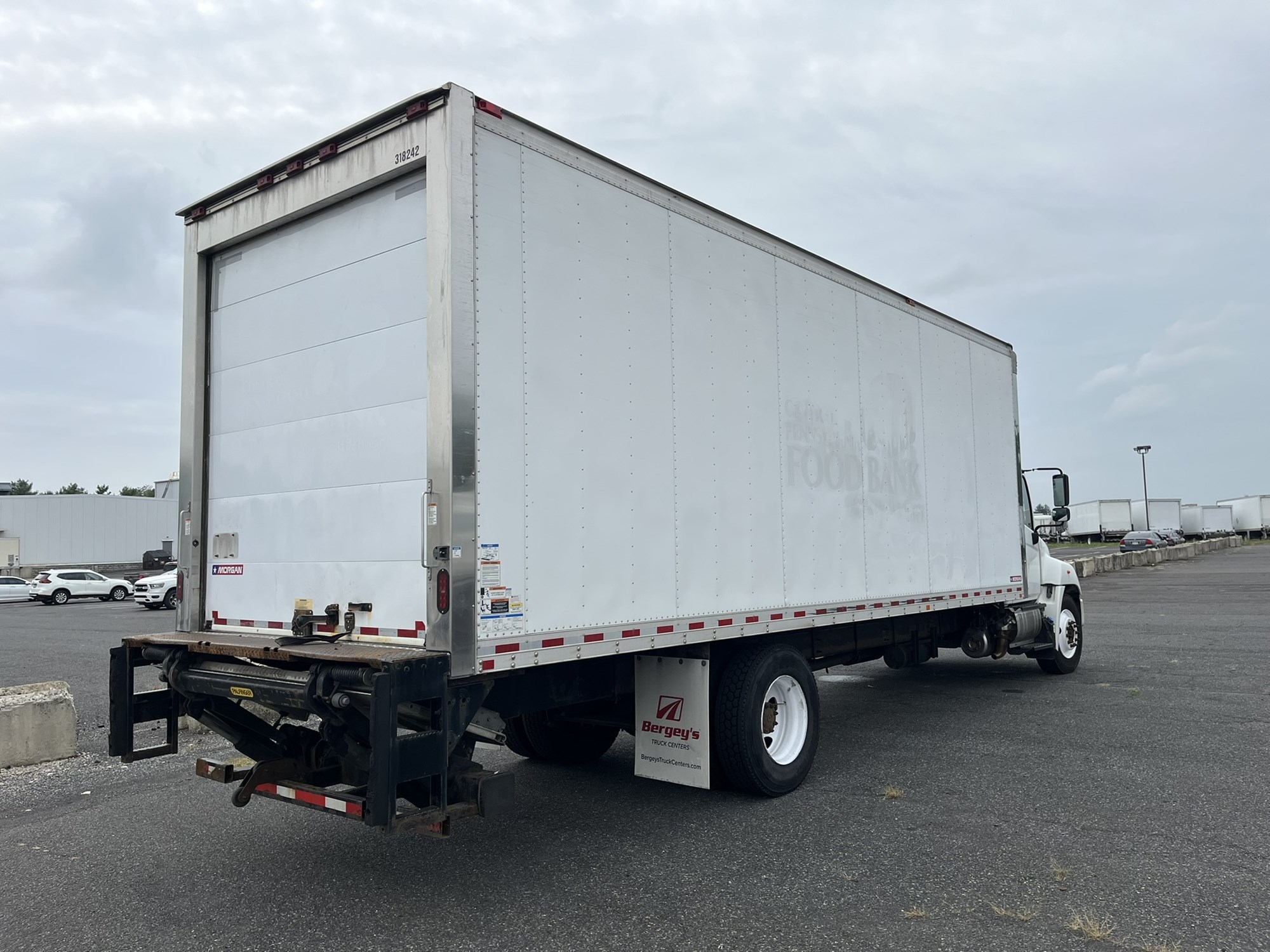 2018 HINO 338 2018 HINO 338 - image 4 of 6