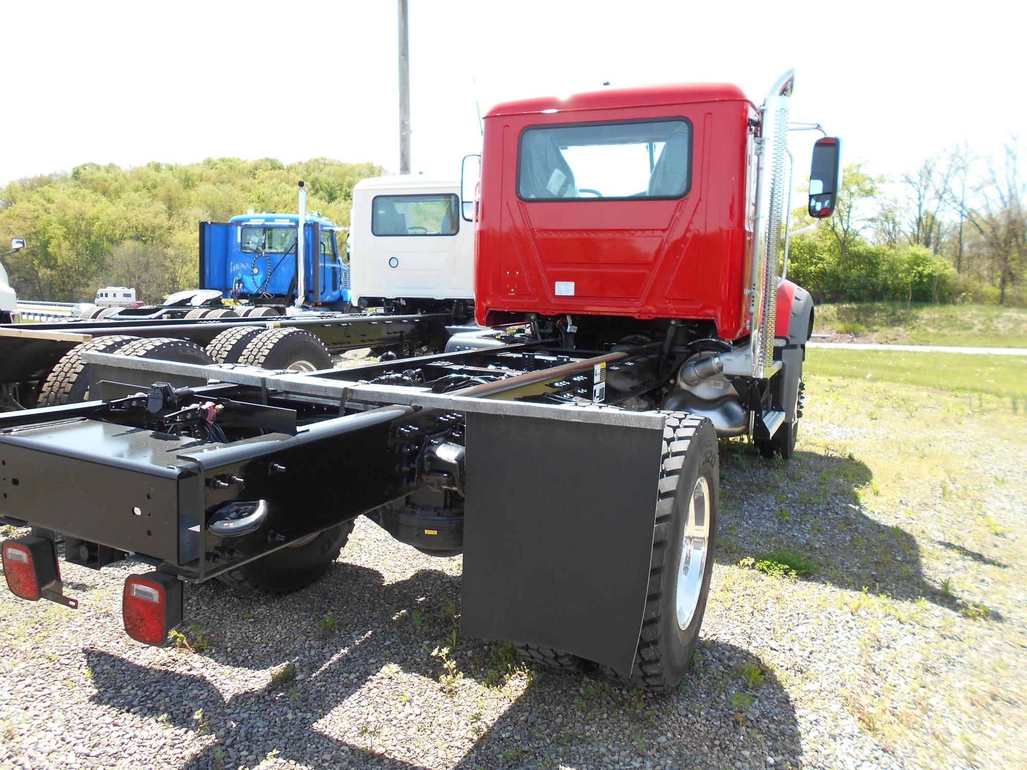 2025 MACK GR42F 2025 MACK GR42F - image 4 of 4