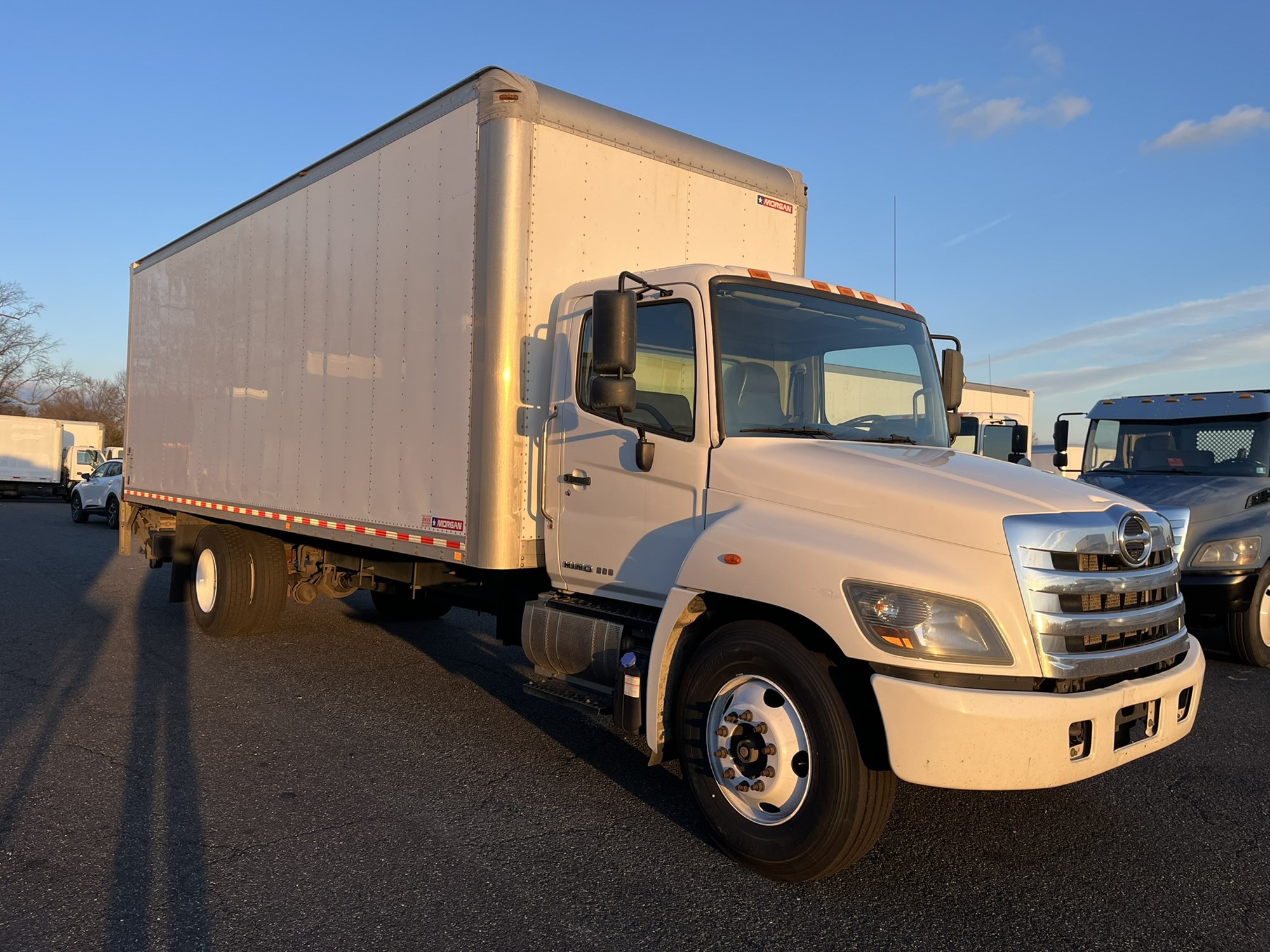 2020 HINO 338 - image 3 of 6