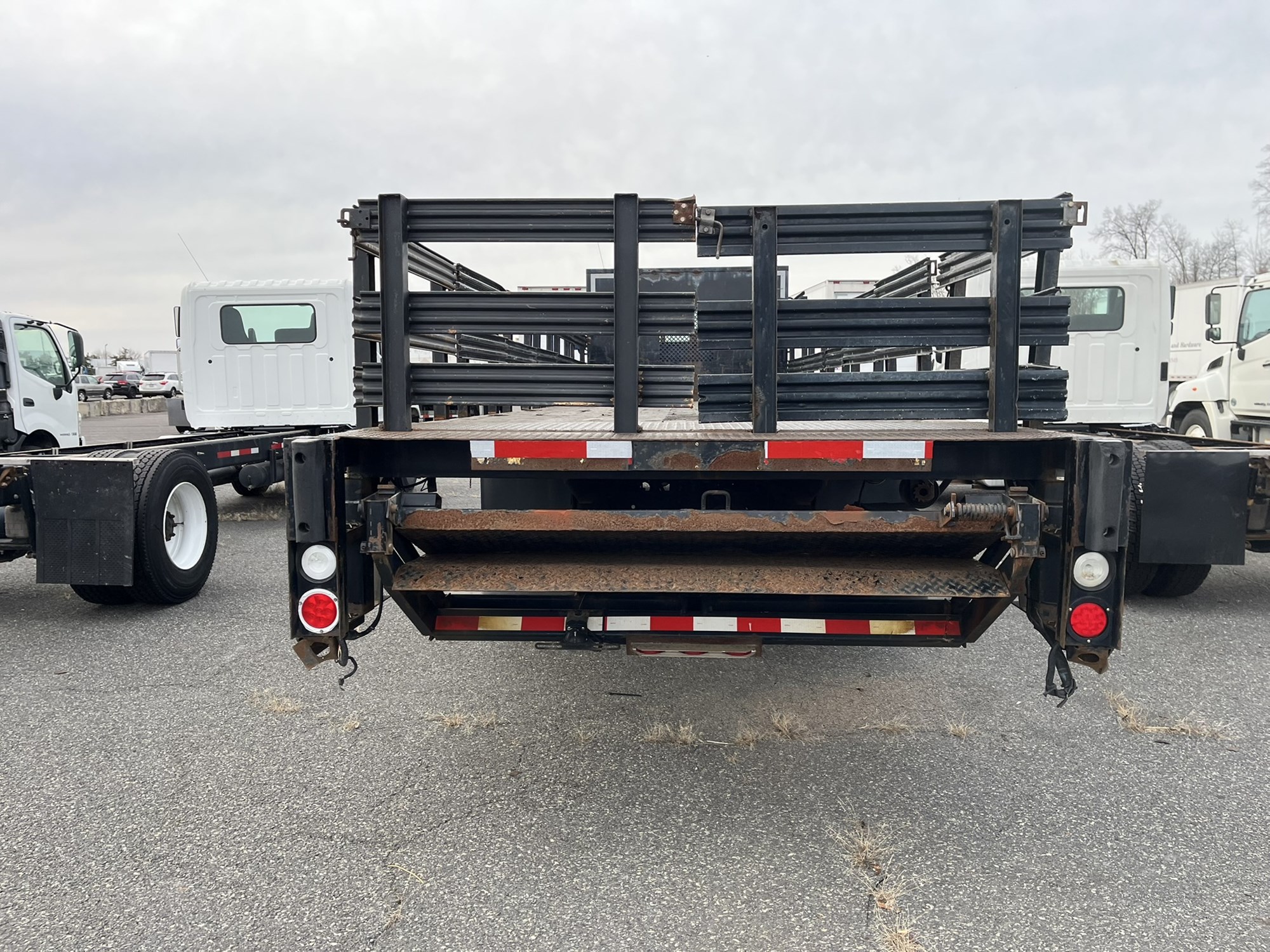 2016 HINO 338 - image 5 of 6