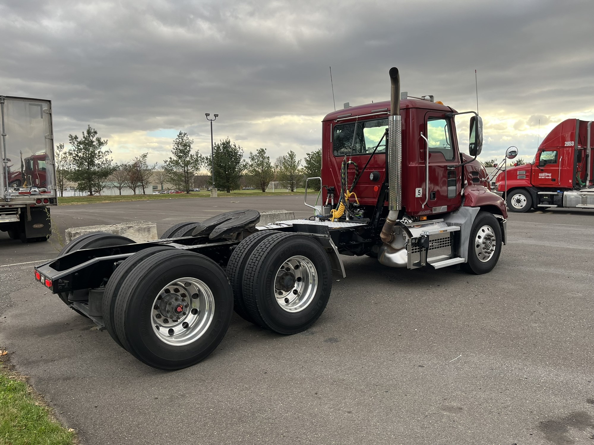 2018 MACK CXU612 - image 4 of 6