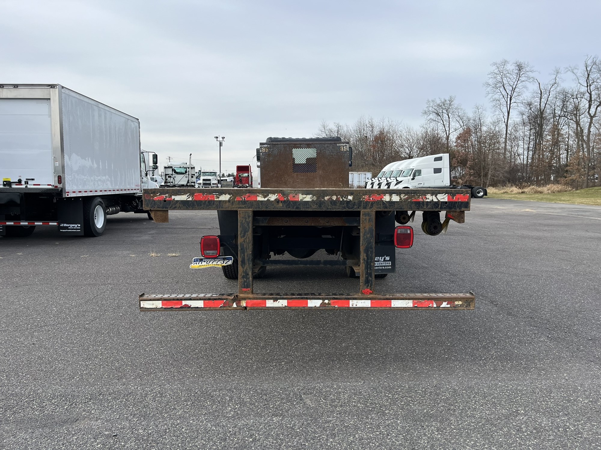 2019 HINO 338 - image 5 of 6